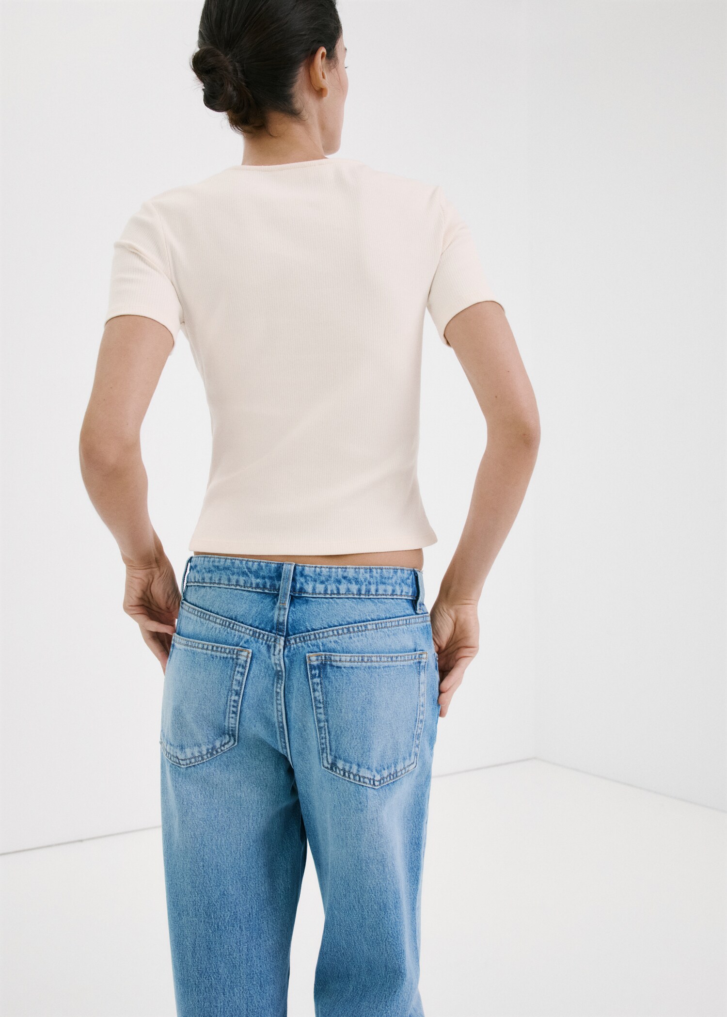 Lace trim top - Reverse of the article