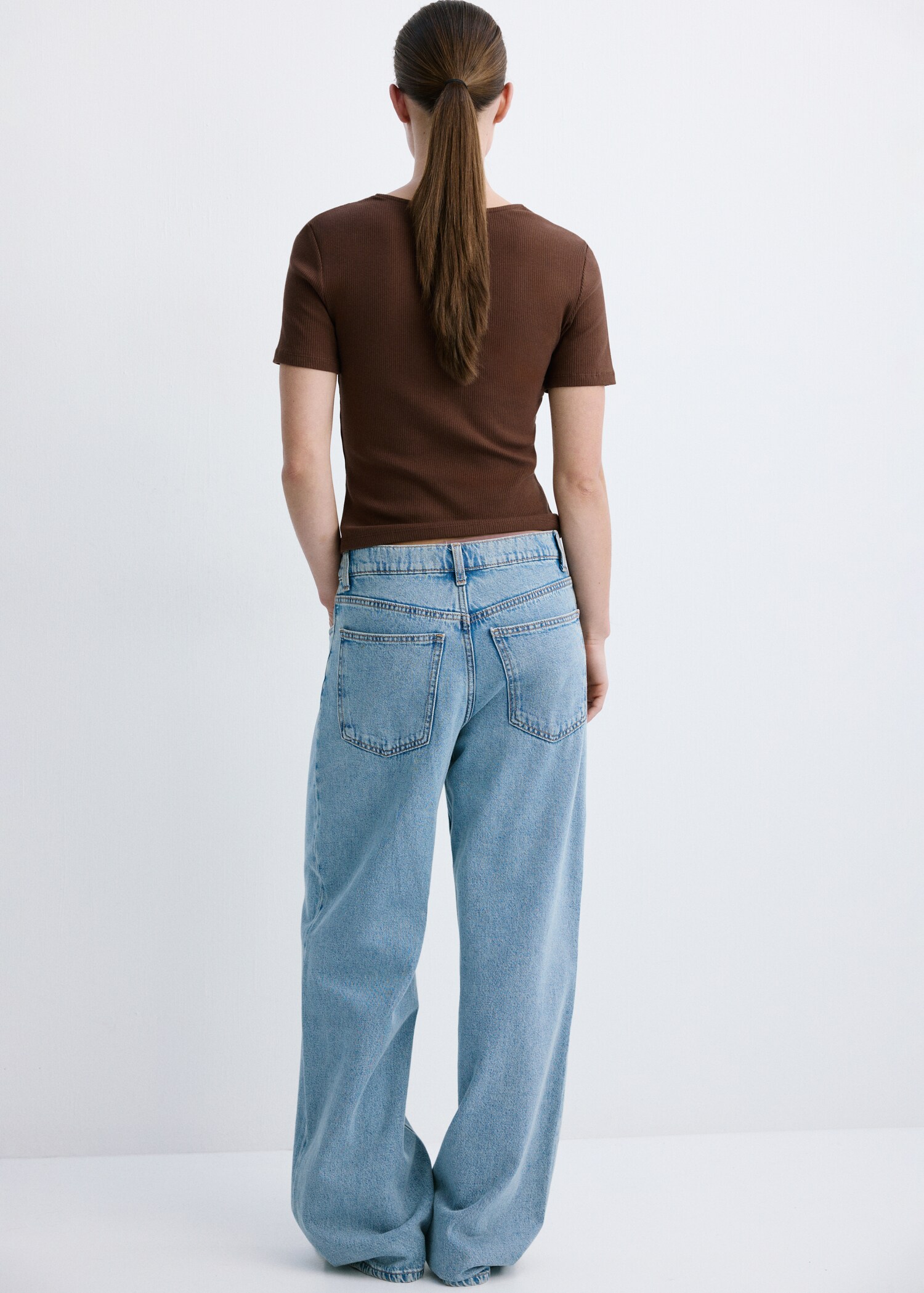 Lace trim top - Reverse of the article