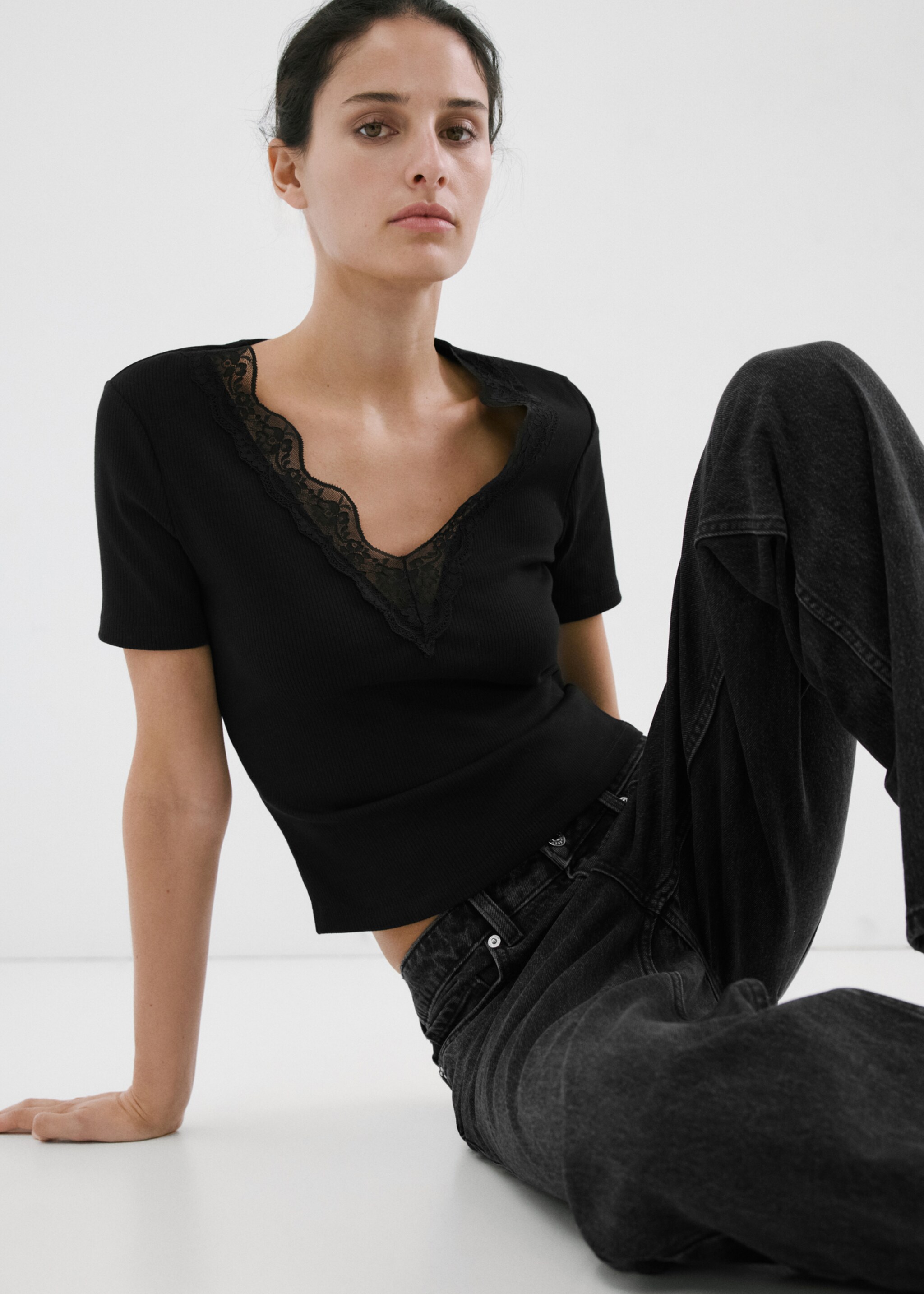 Lace trim top - Medium plane, Black. Ref: 27017150-00.