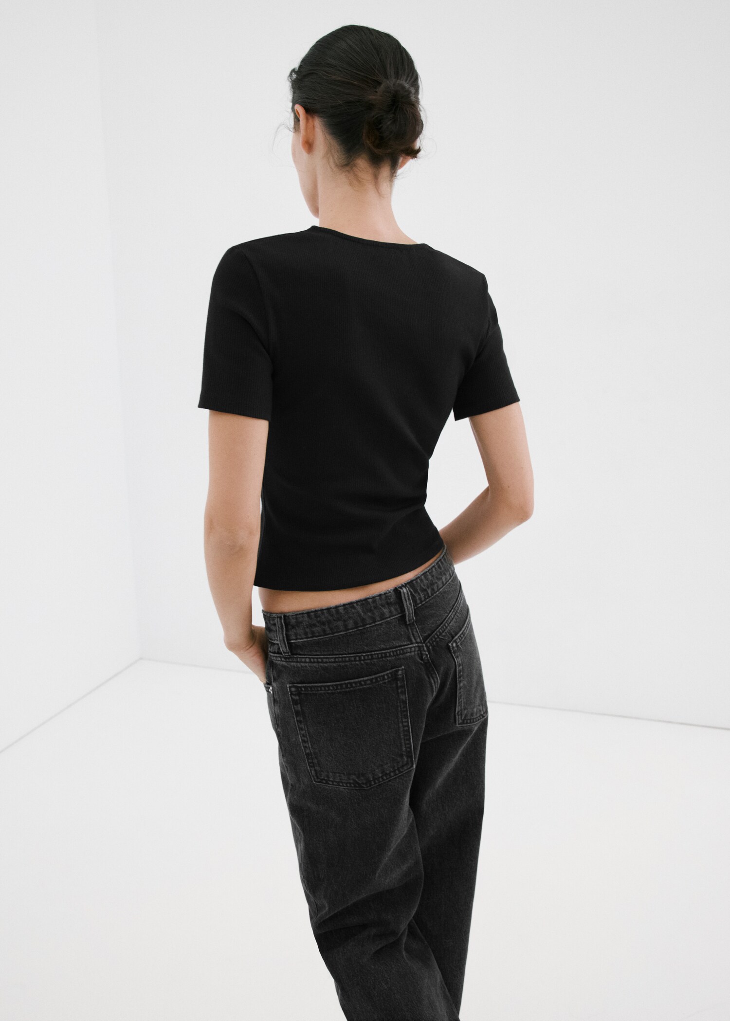 Lace trim top - Reverse of the article