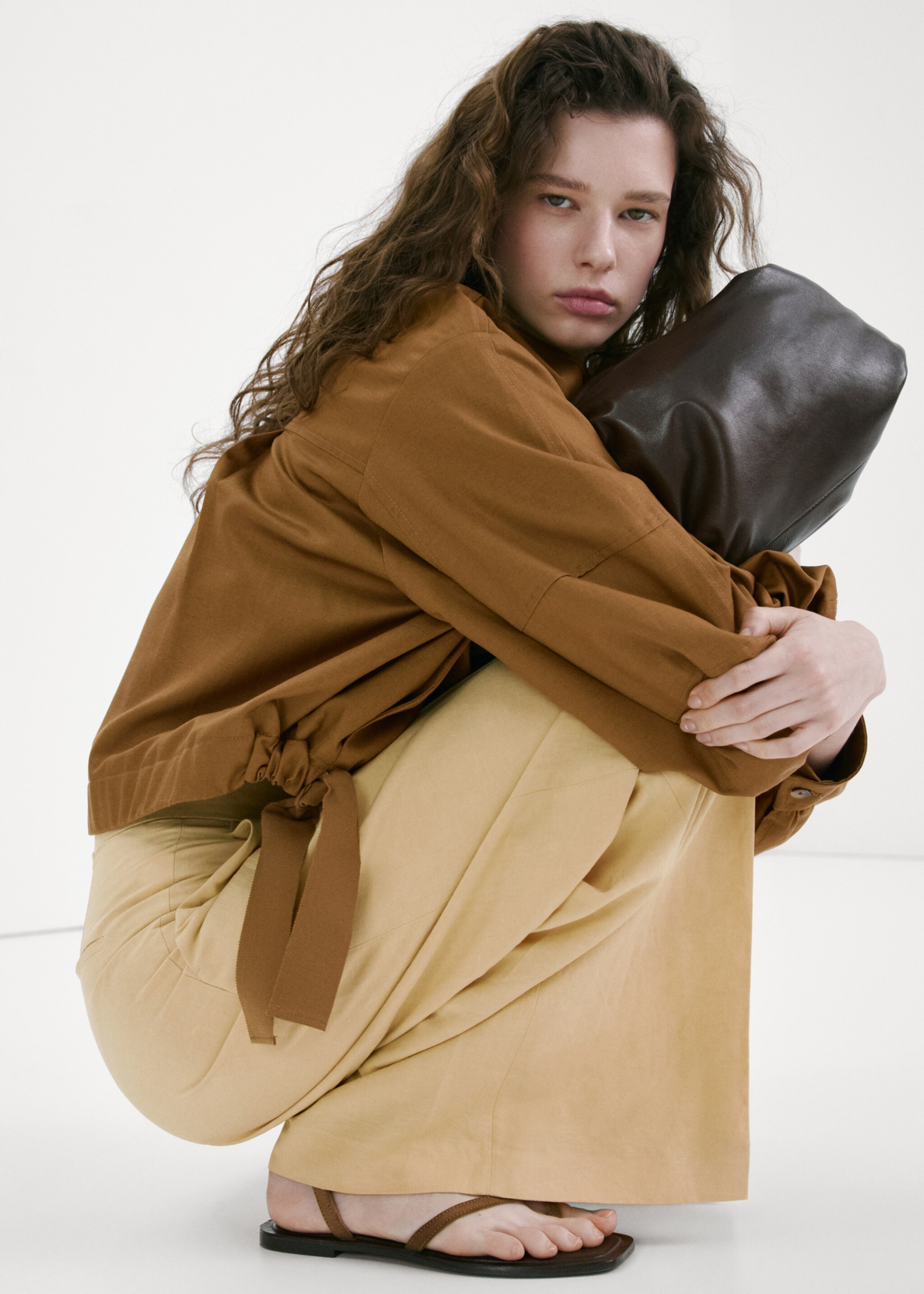 Pantalon droit taille normale - Détail de l'article 6, Moutarde. Ref: 27017159-00.