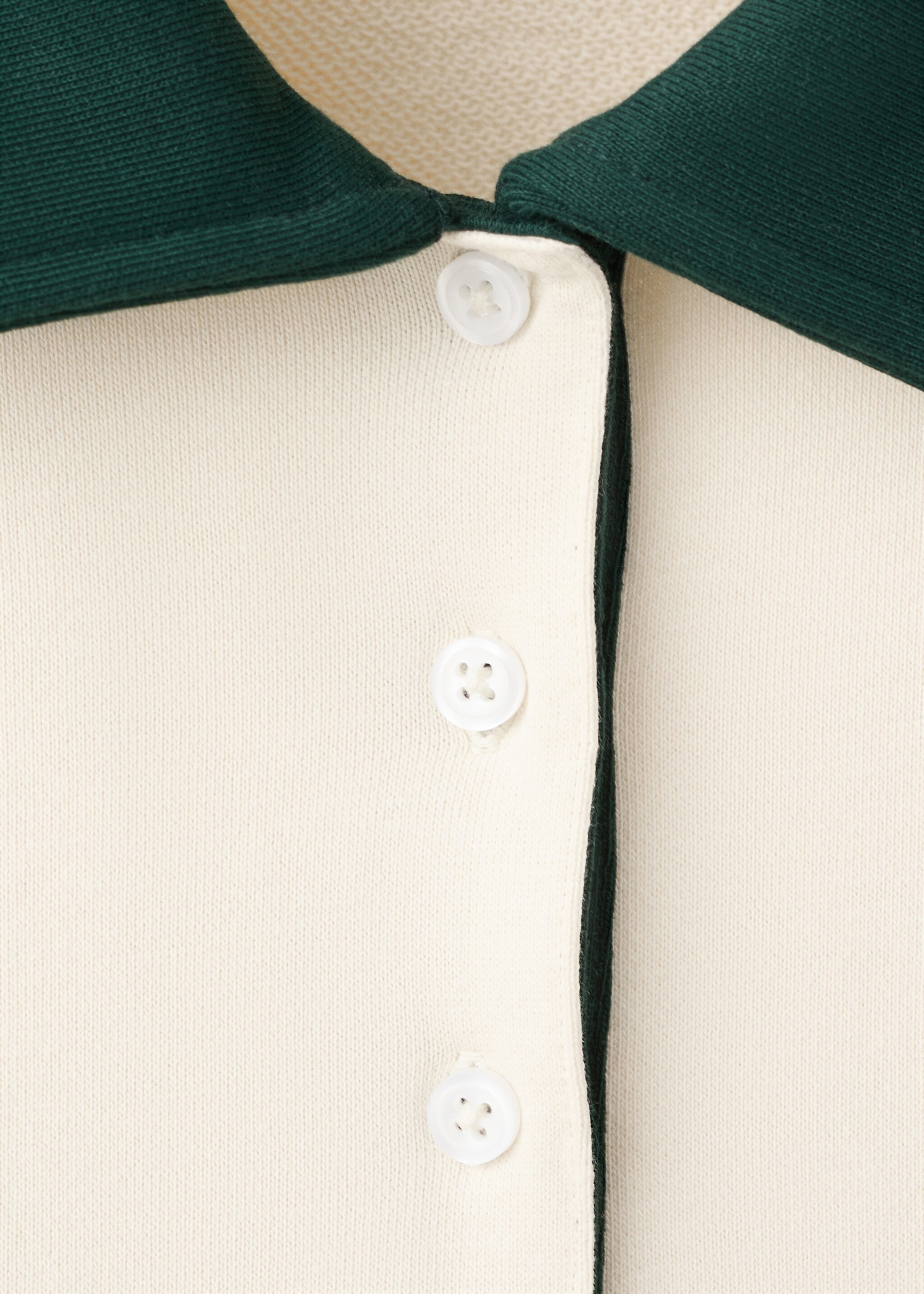 Polo neck sweatshirt with embroidered message - Details of the article 8, Ecru. Ref: 27017165-00.