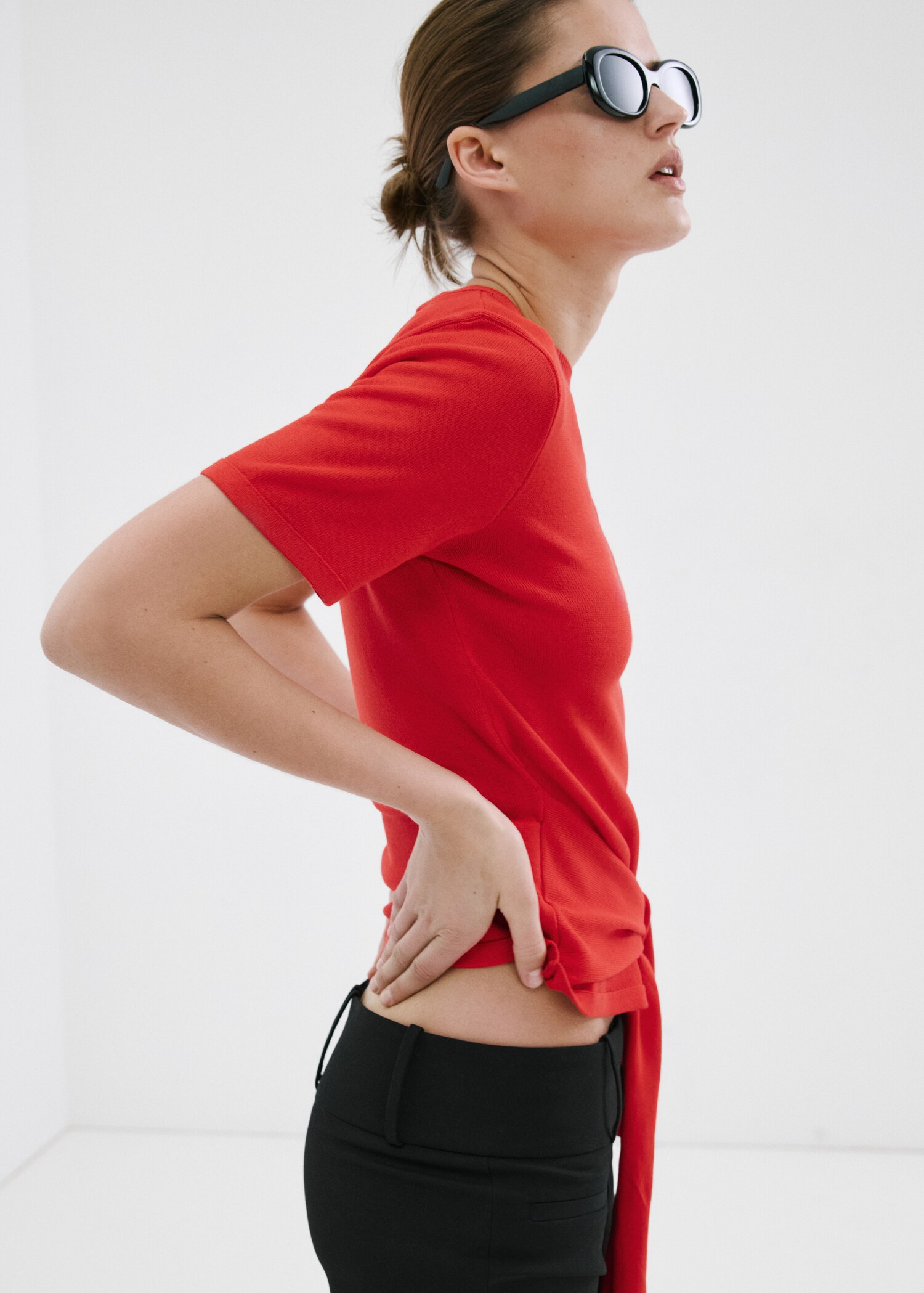 كنزة بتفاصيل فيونكة - تفاصيل المنتج 2