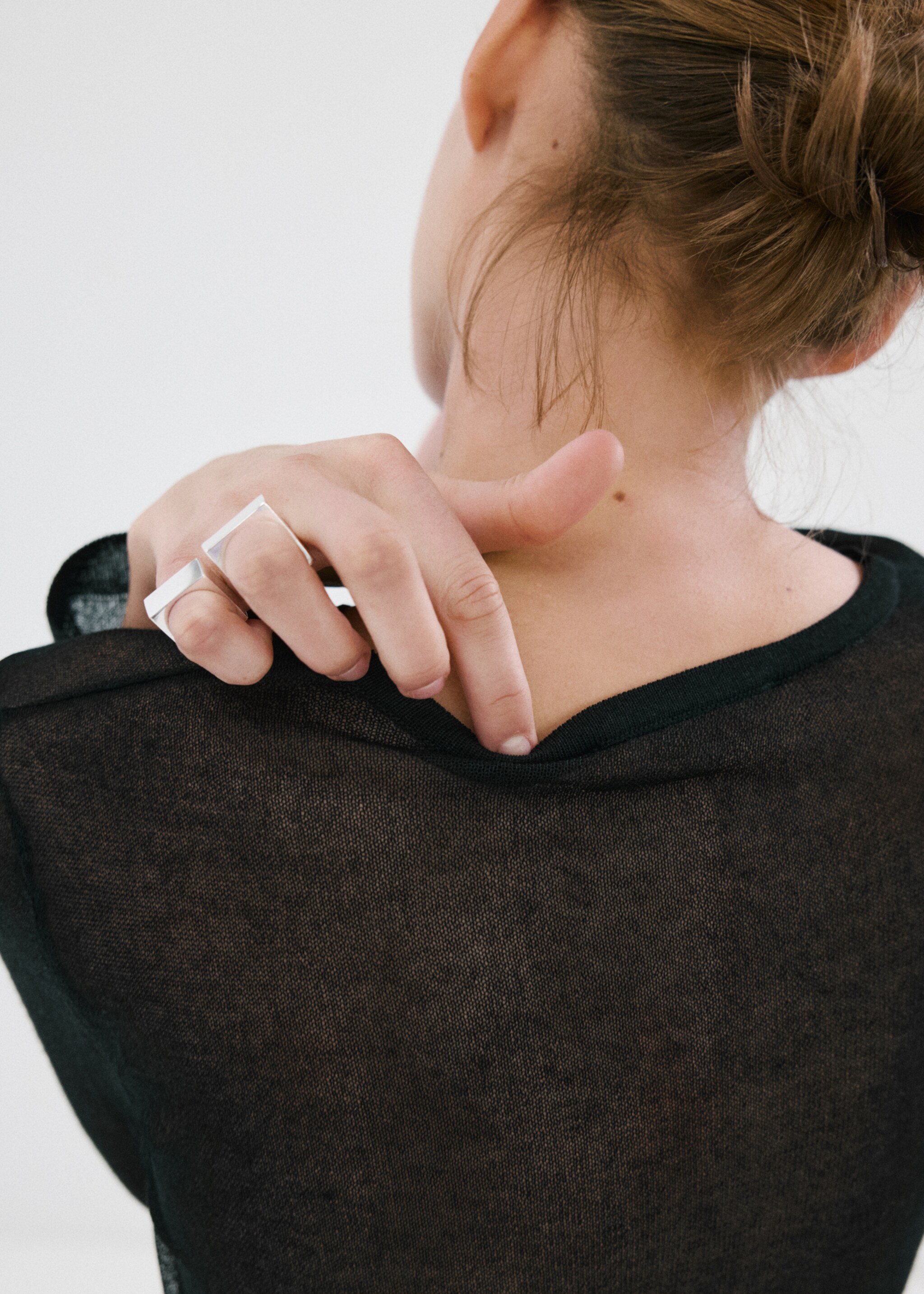 Polka-dot knitted sweater - Details of the article 2, Black. Ref: 27017168-00.