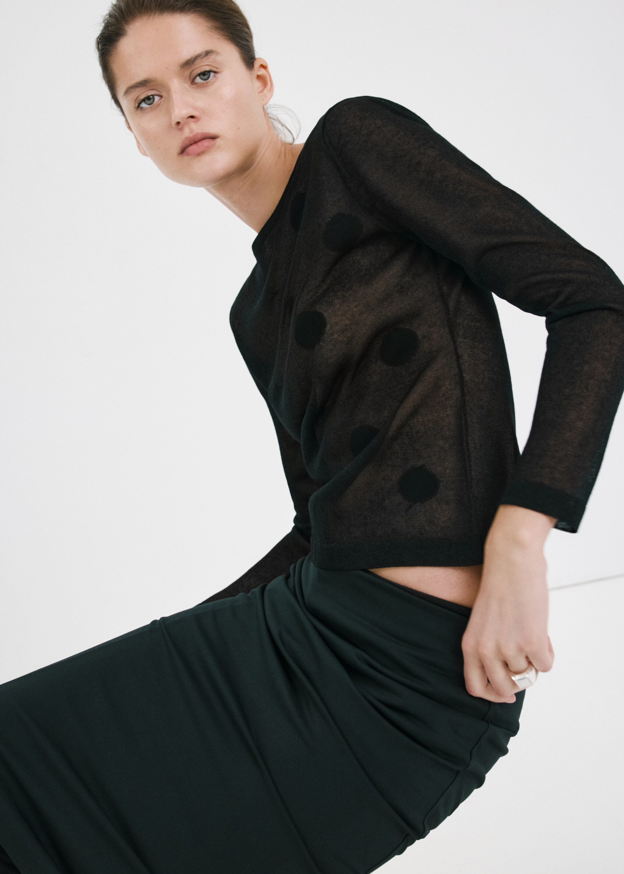Polka-dot knitted sweater - Details of the article 6, Black. Ref: 27017168-00.
