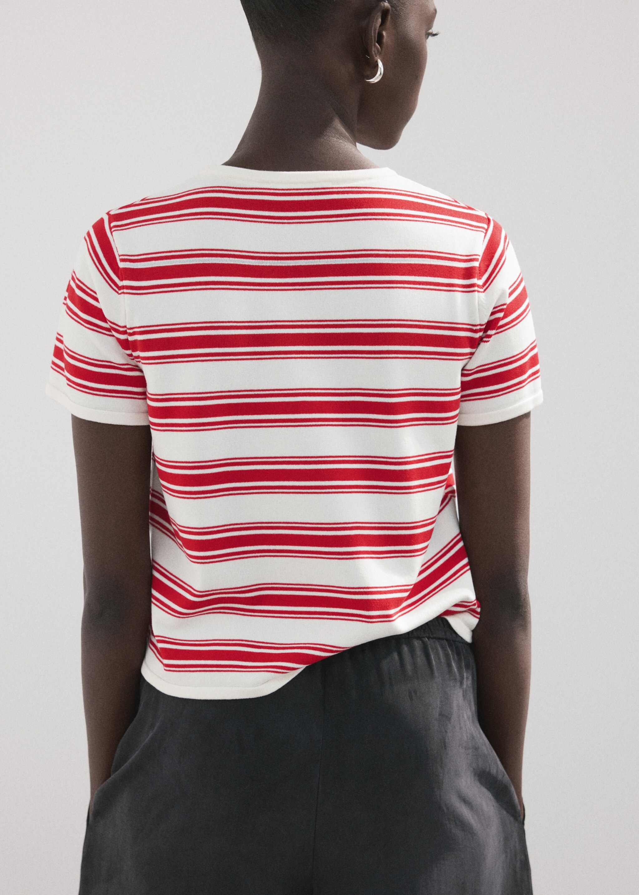 كنزة منسوجة مخططة - الجهة الخلفية للمنتج, أحمر. Ref: 27017169-00.