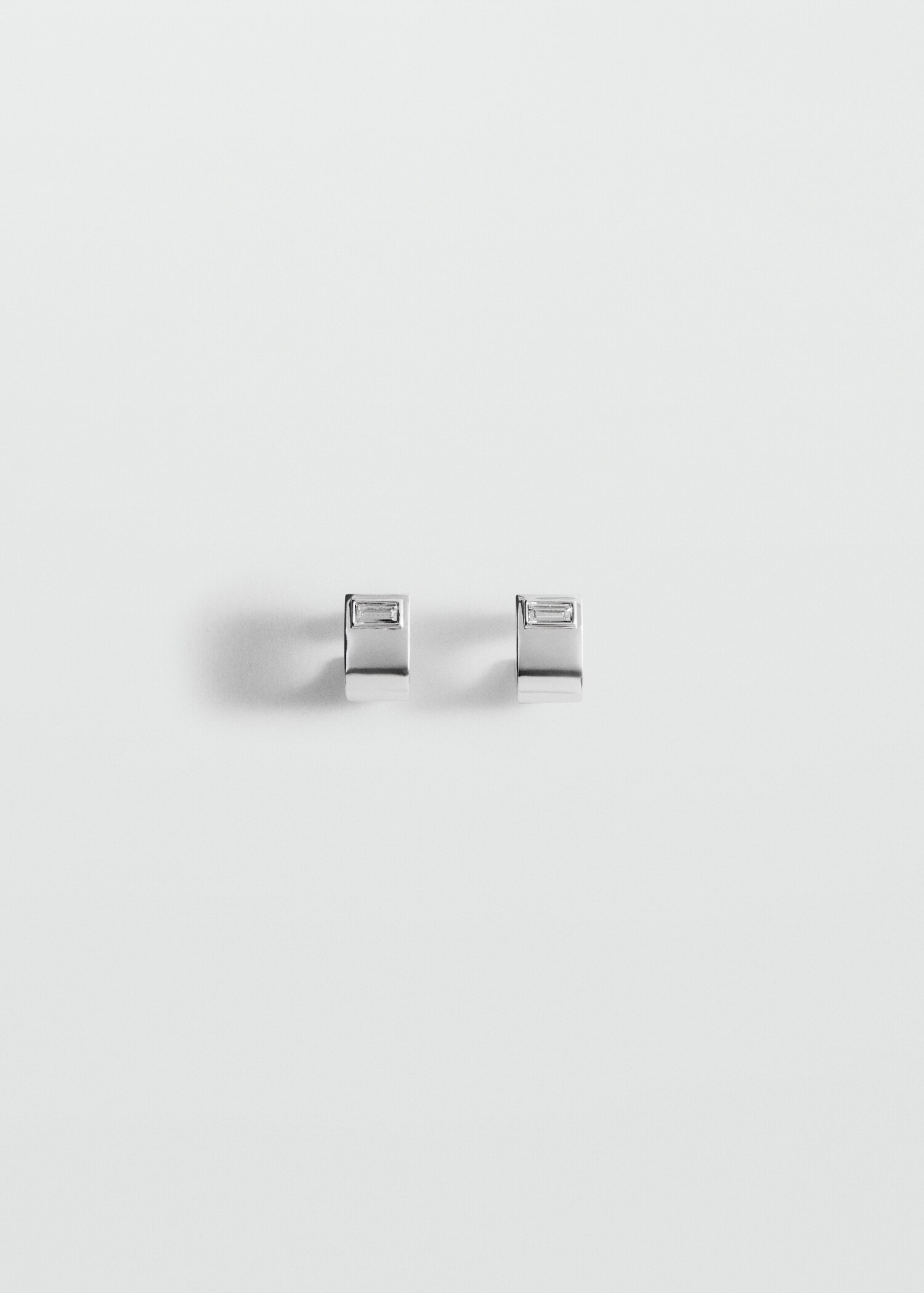 Semi-ring crystal earrings - Article without model