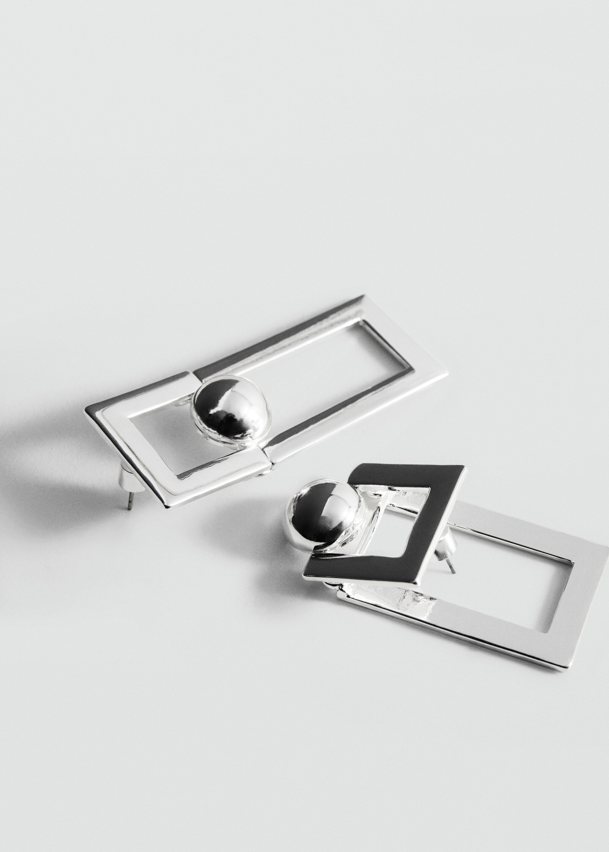 Metal pendants earrings - Medium plane, Silver. Ref: 27017796-00.