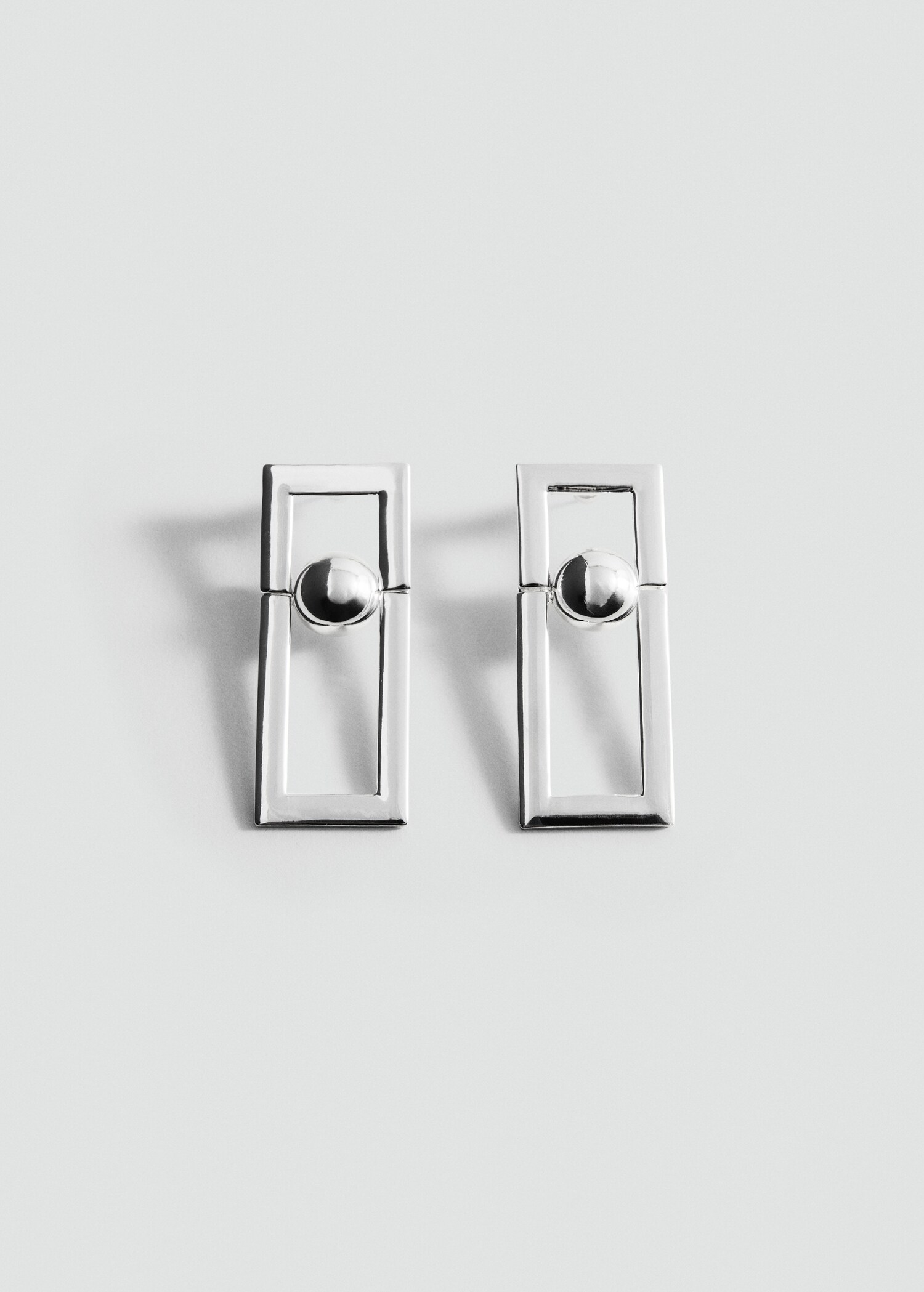 Metal pendants earrings - Article without model