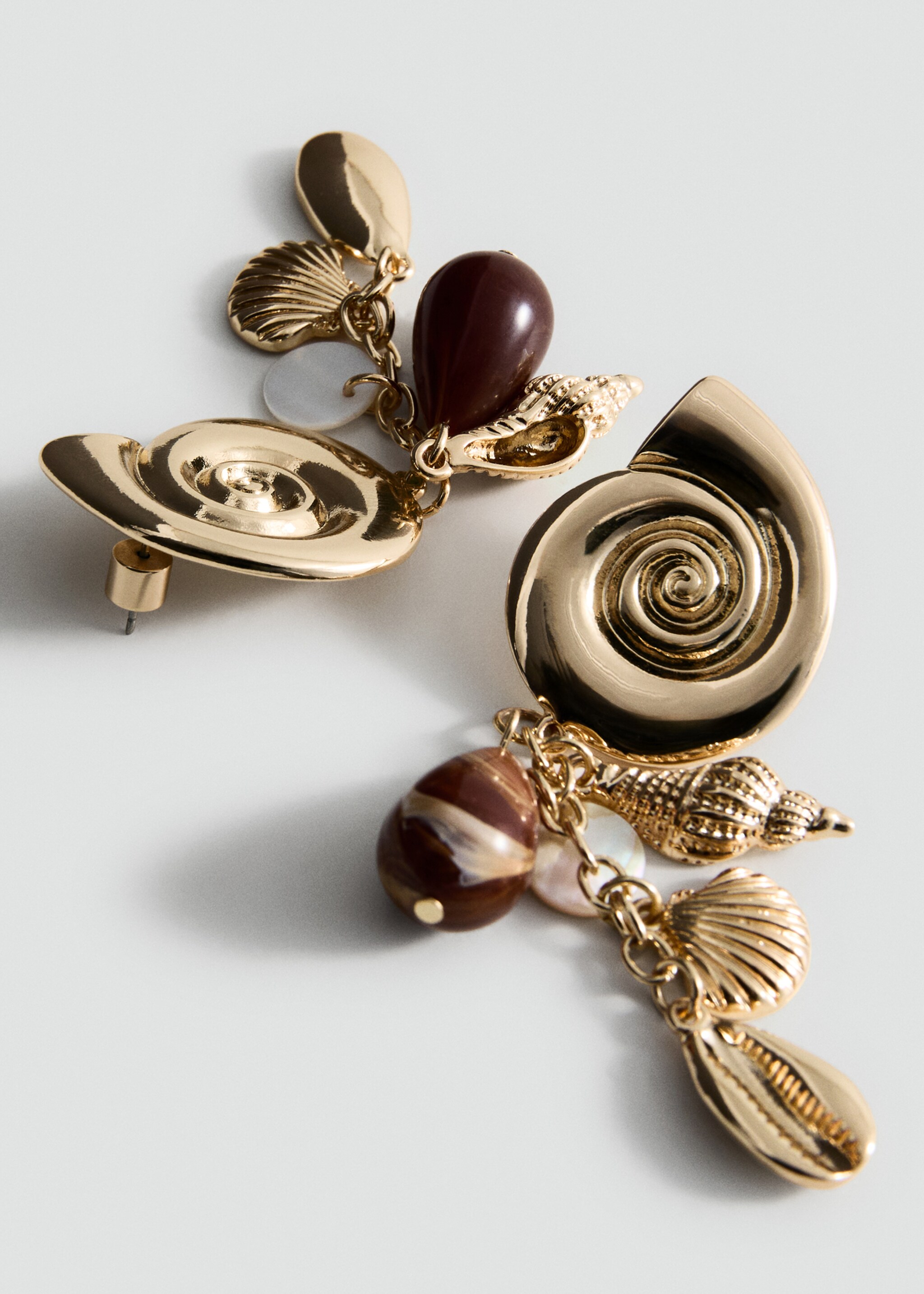 أقراط على شكل أصداف - رؤية وسط, ذهبي. Ref: 27017797-00.