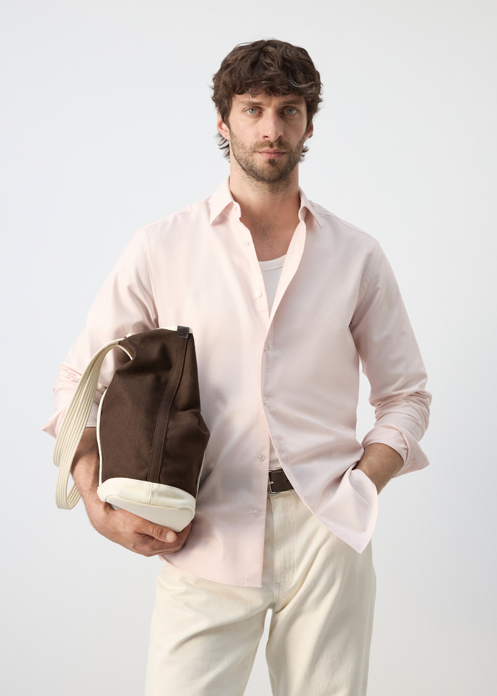 100% cotton regular fit embroidered shirt - Medium plane, Light Pink. Ref: 27017800-00.