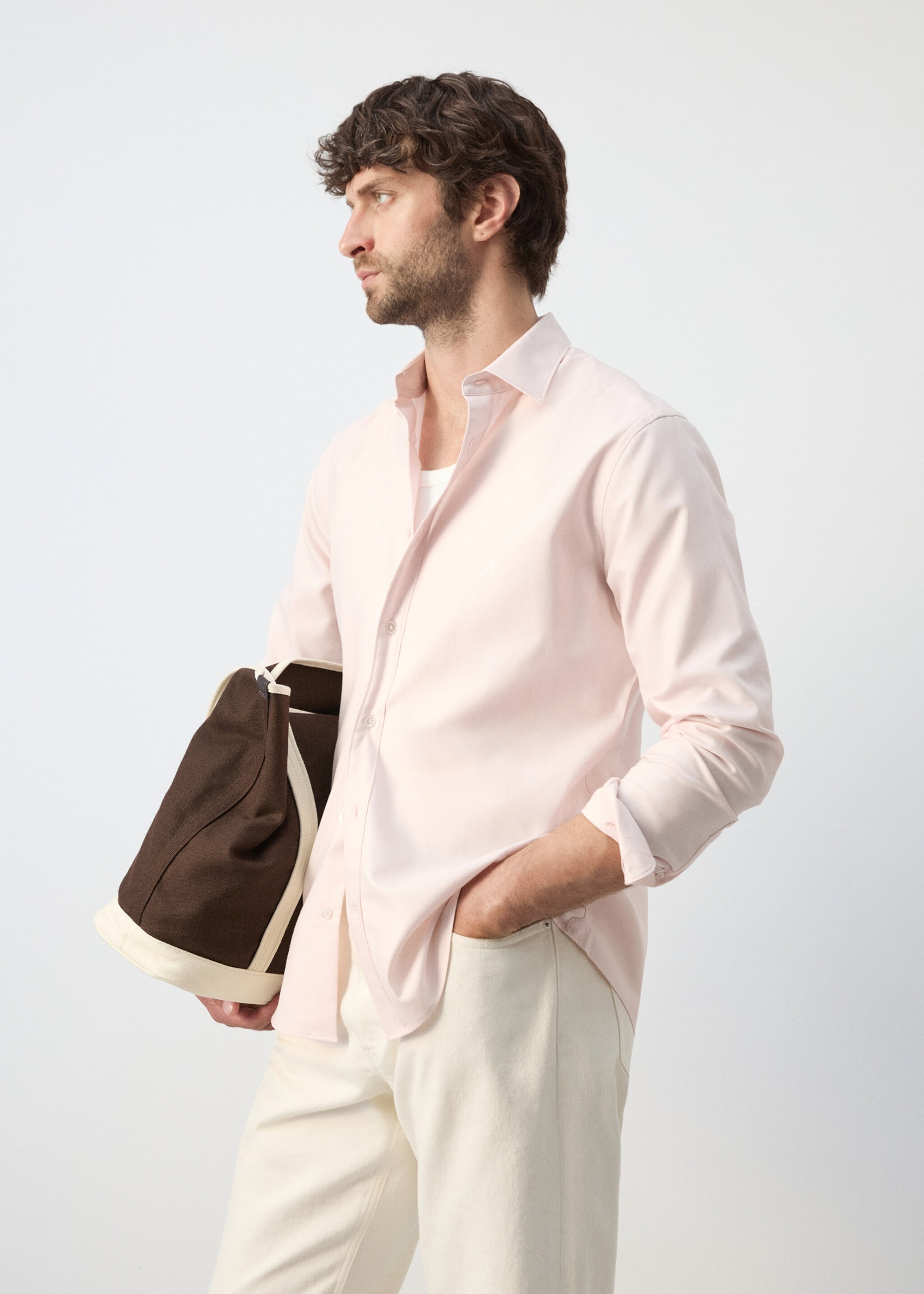 100% cotton regular fit embroidered shirt - Details of the article 2, Light Pink. Ref: 27017800-00.