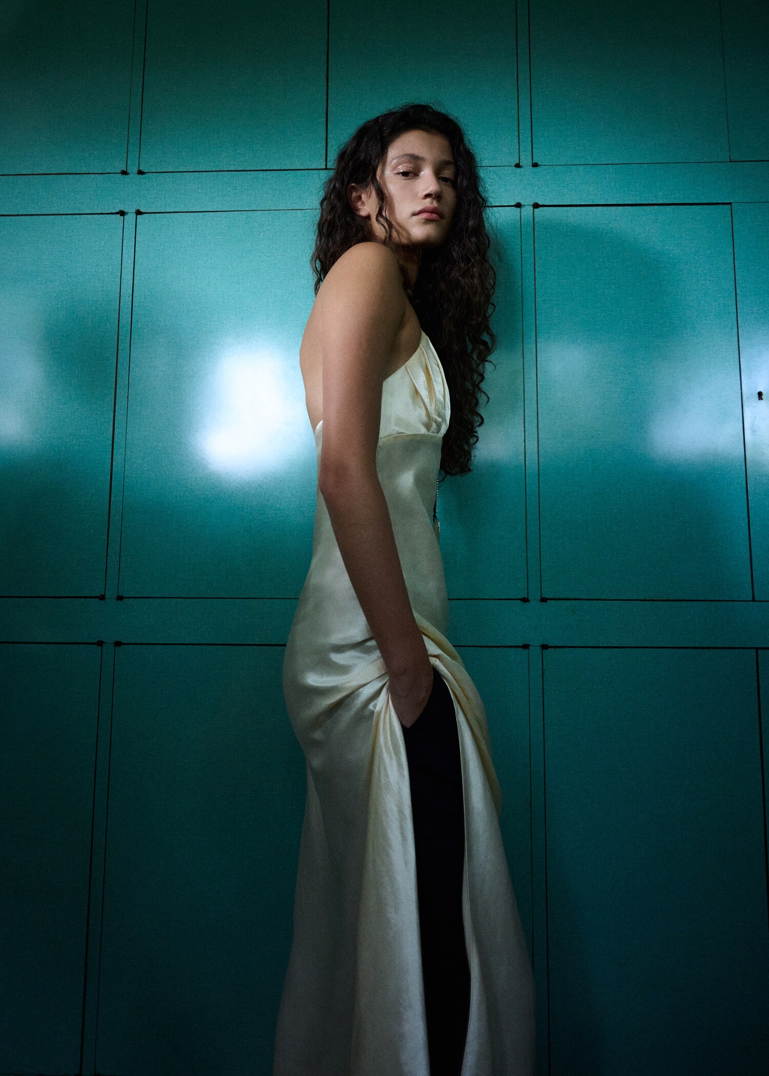 Satin V-neck dress - Details of the article 1