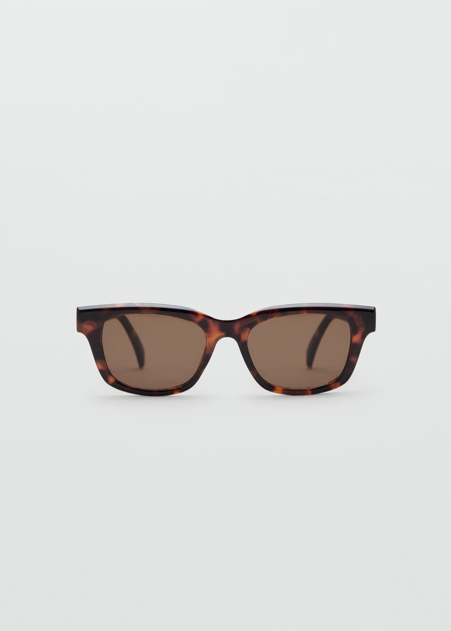 Солнцезащитные очки в пластиковой оправе - Изделие без модели