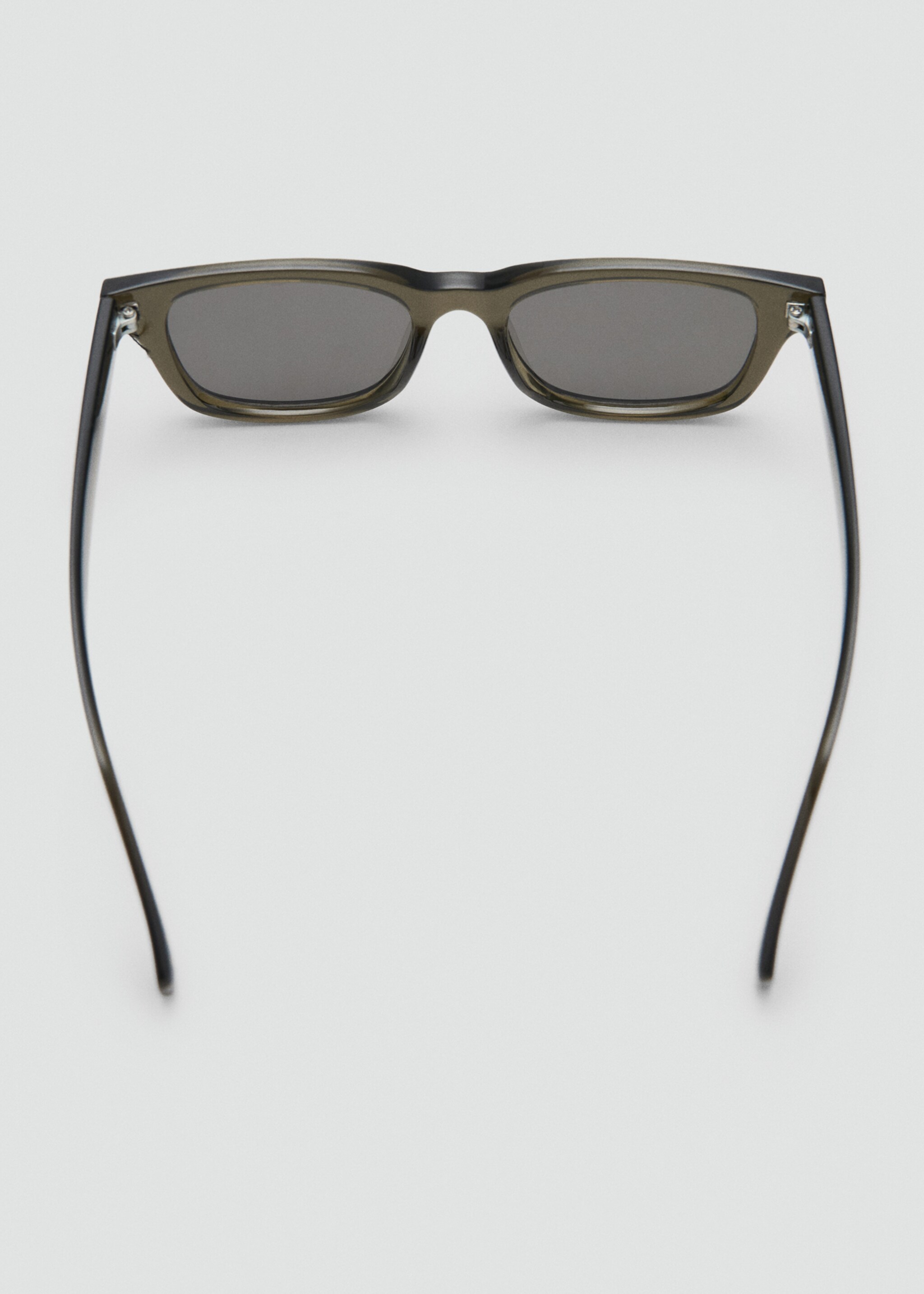 Солнцезащитные очки в пластиковой оправе - Деталь изделия 1, Зеленый. Ref: 27017893-00.