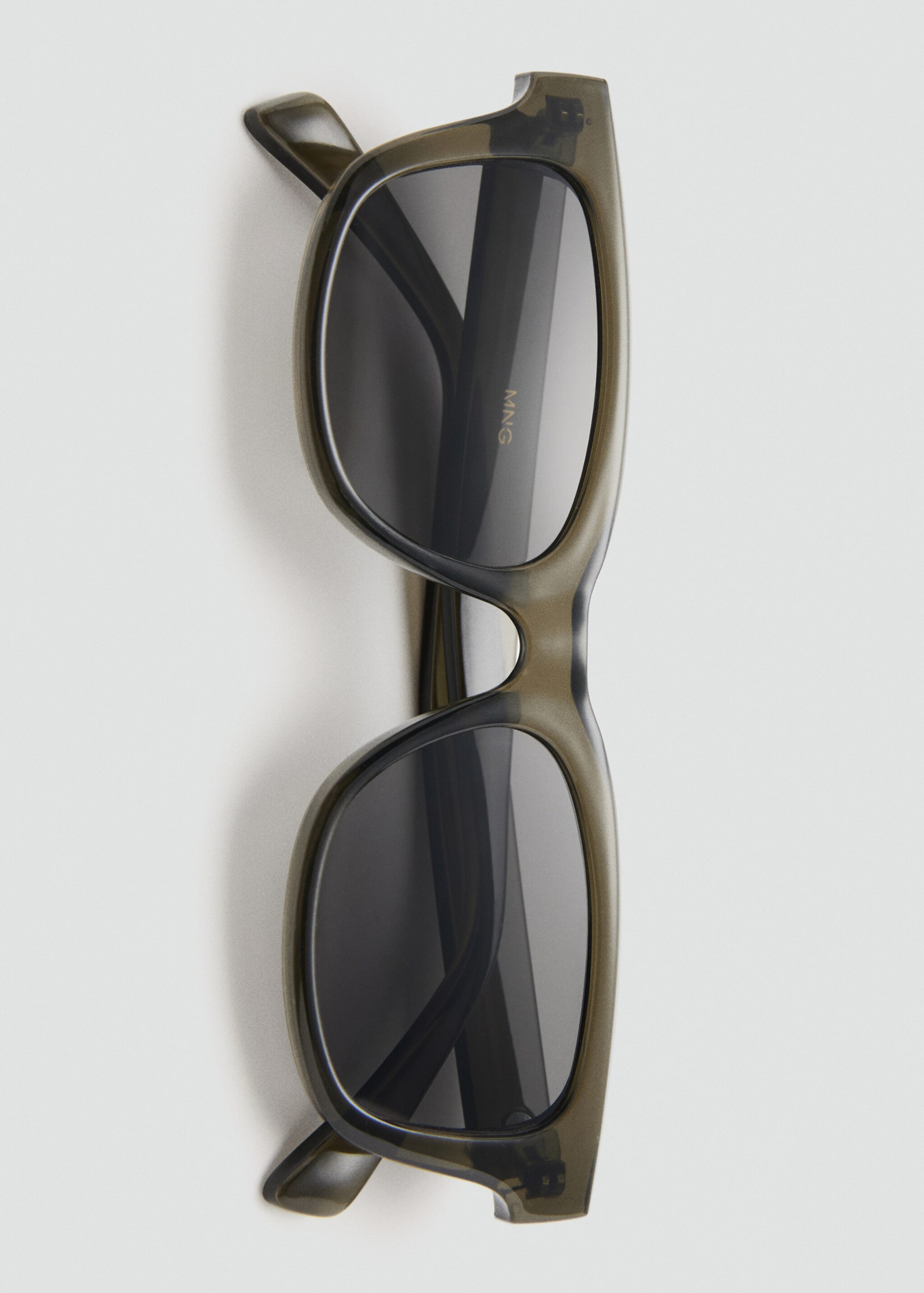 Солнцезащитные очки в пластиковой оправе - Деталь изделия 2, Зеленый. Ref: 27017893-00.