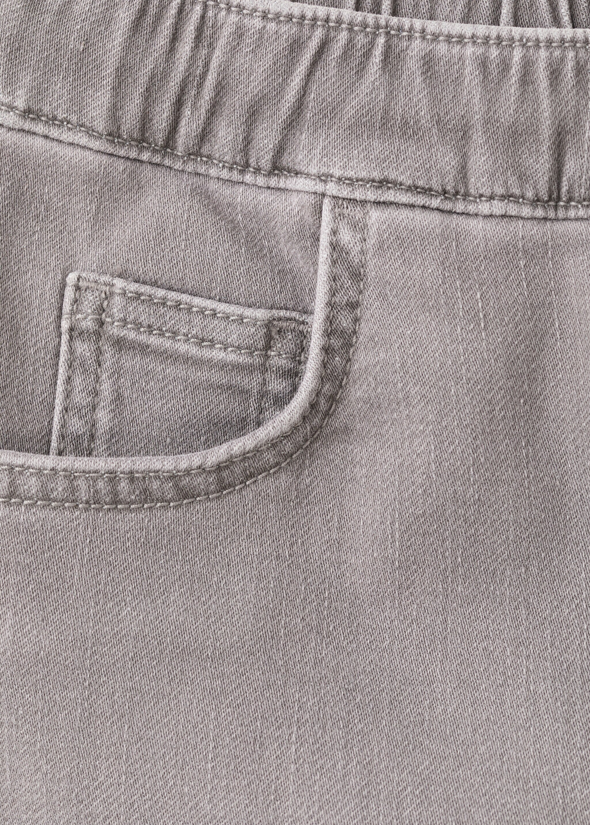 Denim shorts with an elasticated waistband - Details of the article 0, Denim Grey. Ref: 27017914-00.