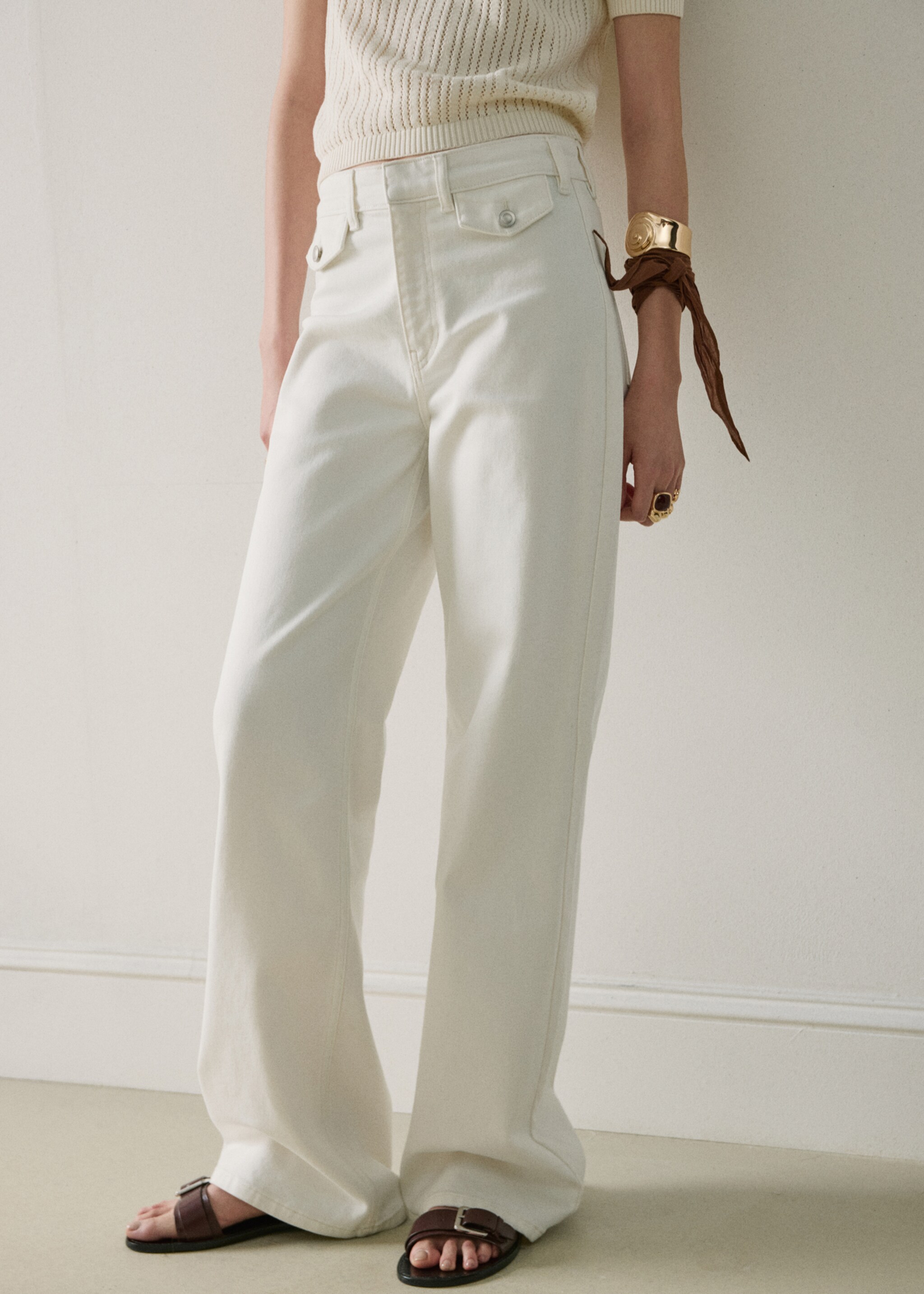 Wide leg mid-rise trousers with pockets - Medium plane, White. Ref: 27017944-00.