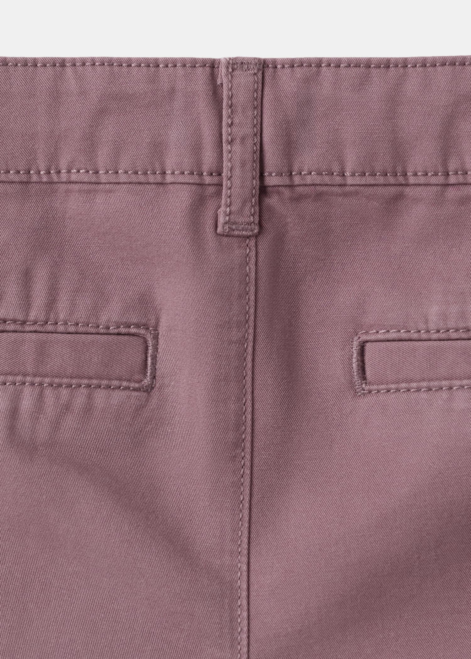 Cargo pockets Bermuda shorts - Details of the article 0
