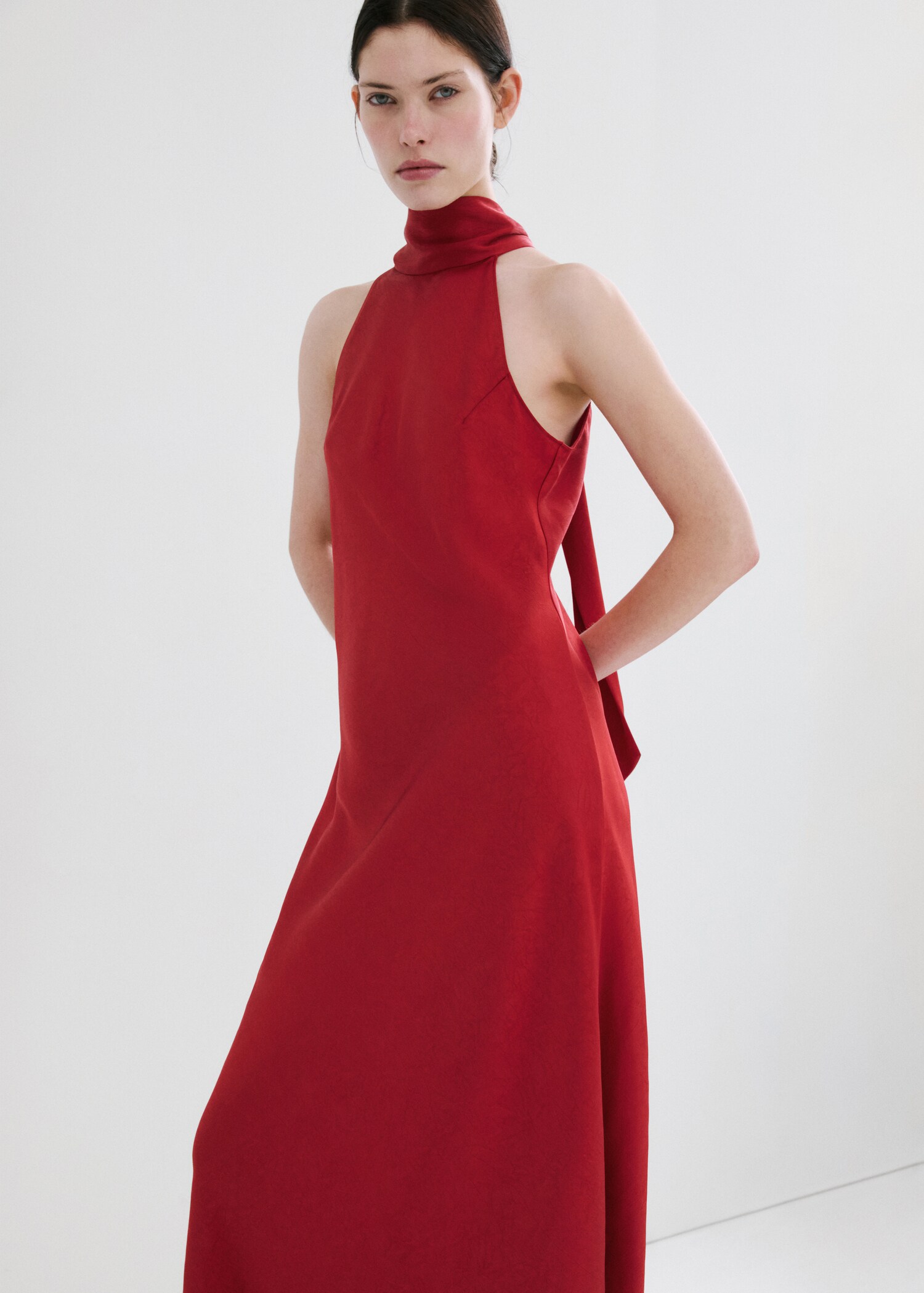 Halter-neck dress with bow - Medium plane