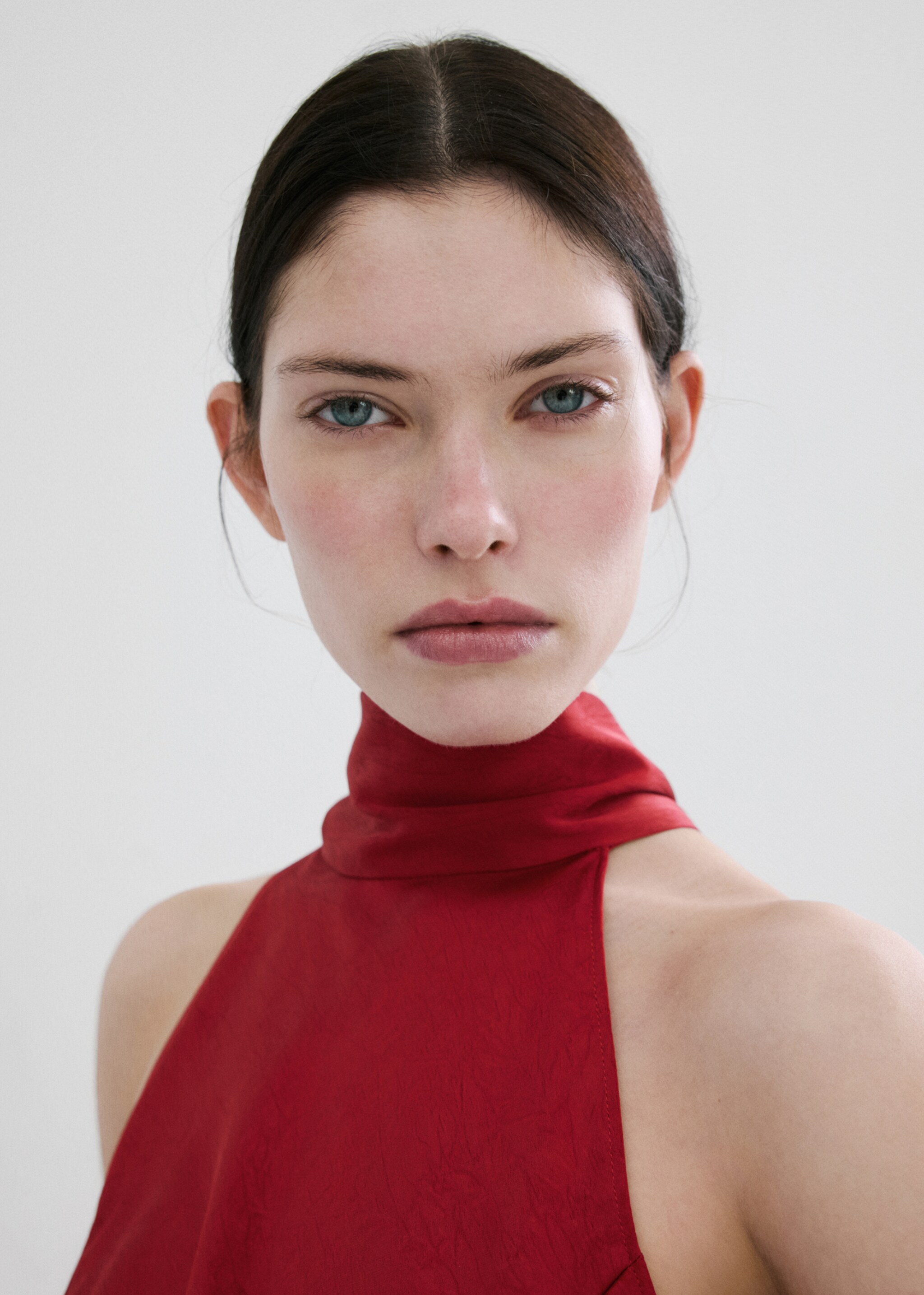 Halter-neck dress with bow - Details of the article 1, Red. Ref: 27019069-00.