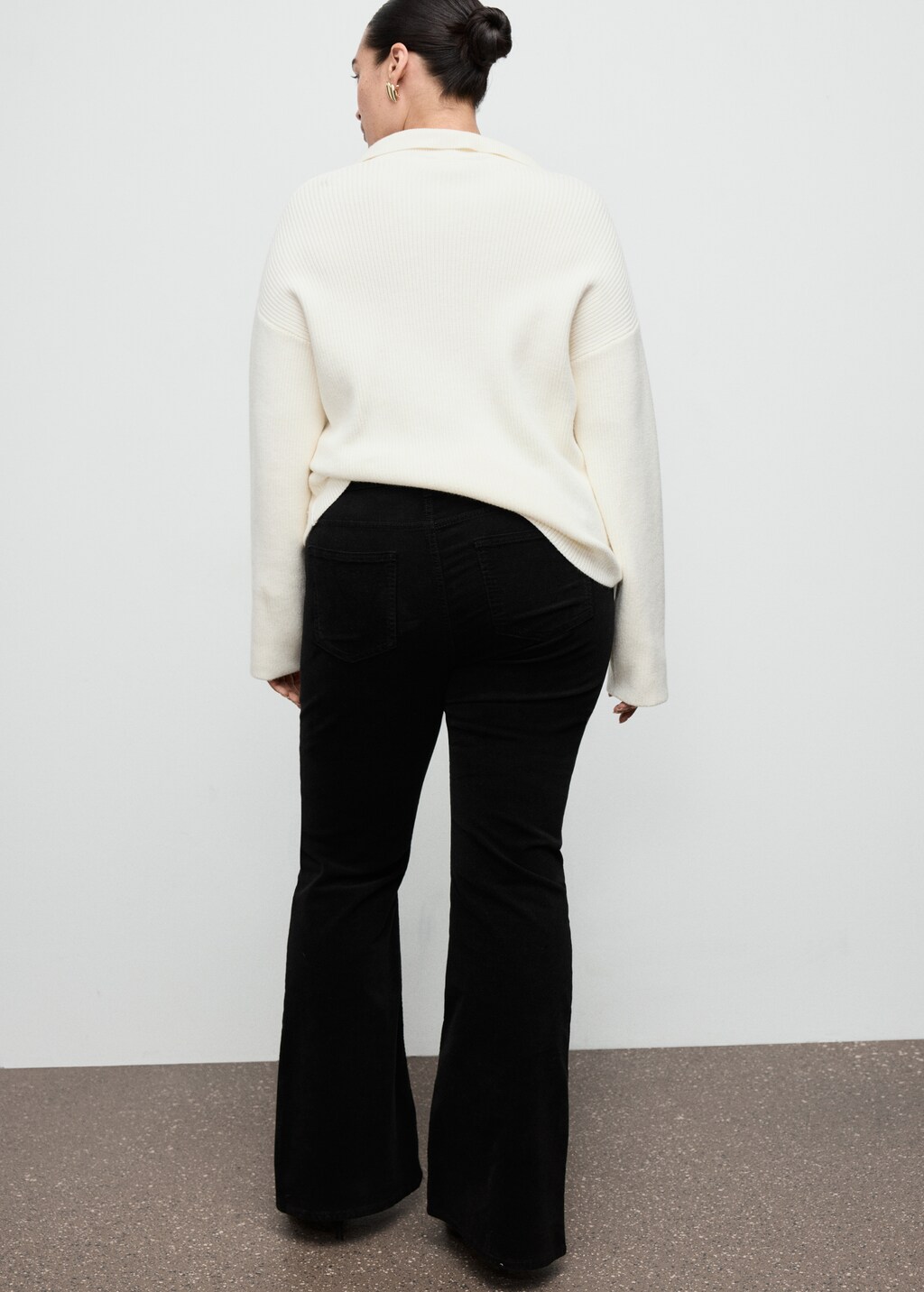 Mango Velvet flared jeans