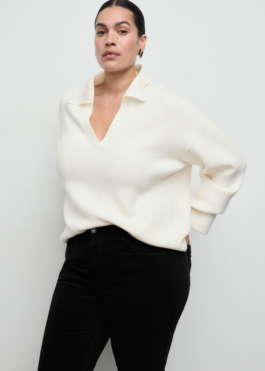 Mango Velvet flared jeans