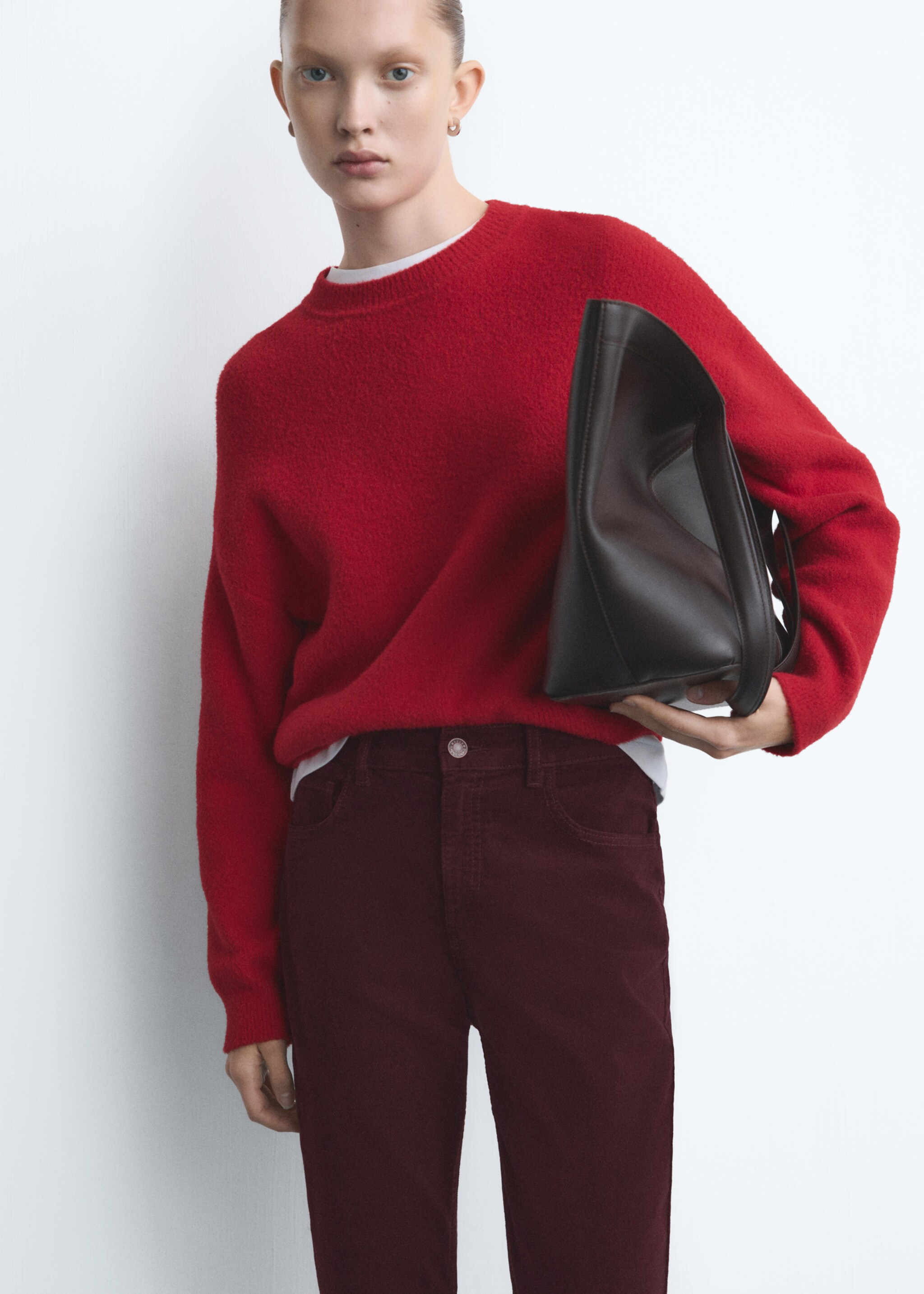 Velvet flared jeans - Details of the article 2, Wine. Ref: 27021201-00.