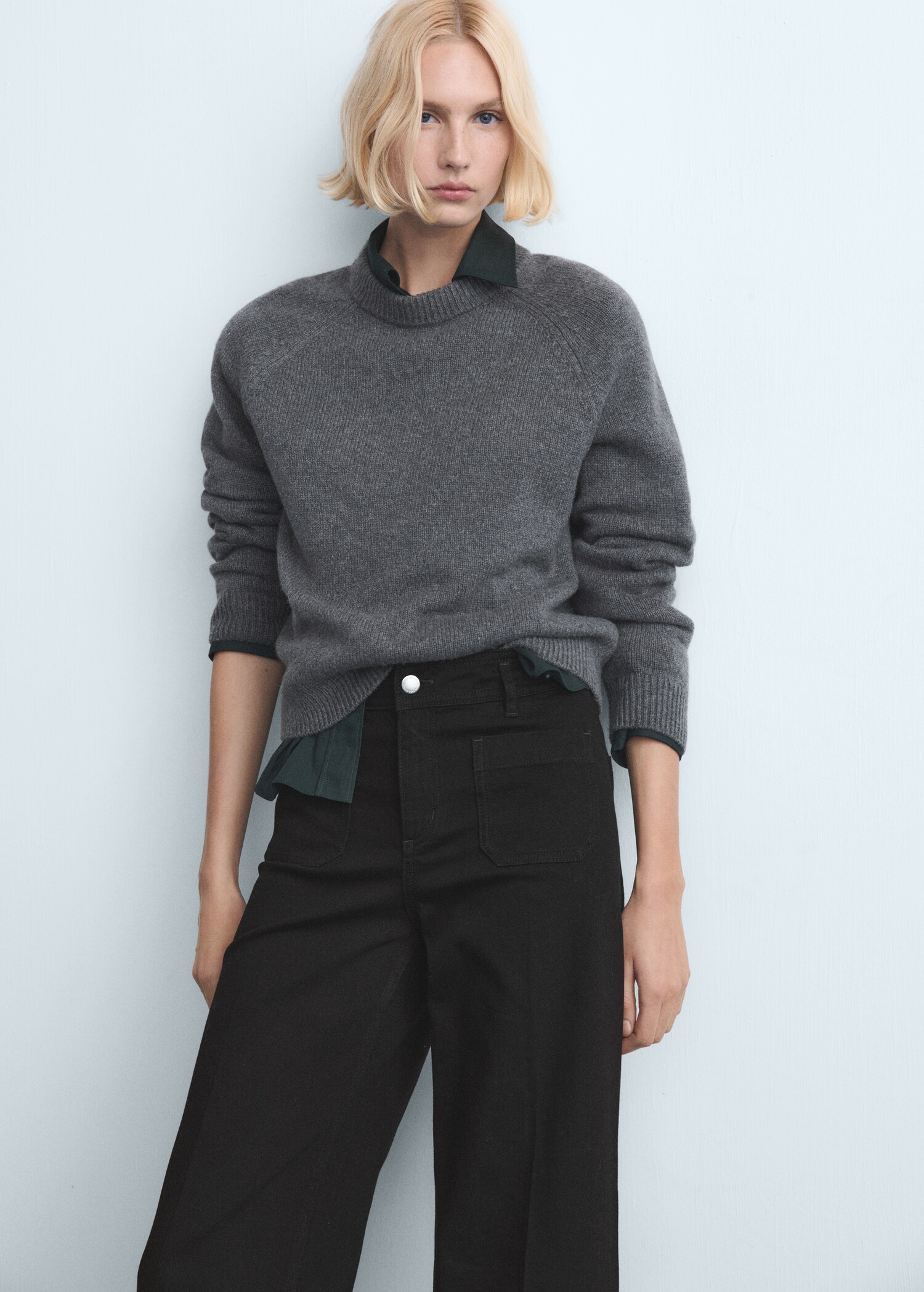 Wide-leg jeans with pockets - Details of the article 2