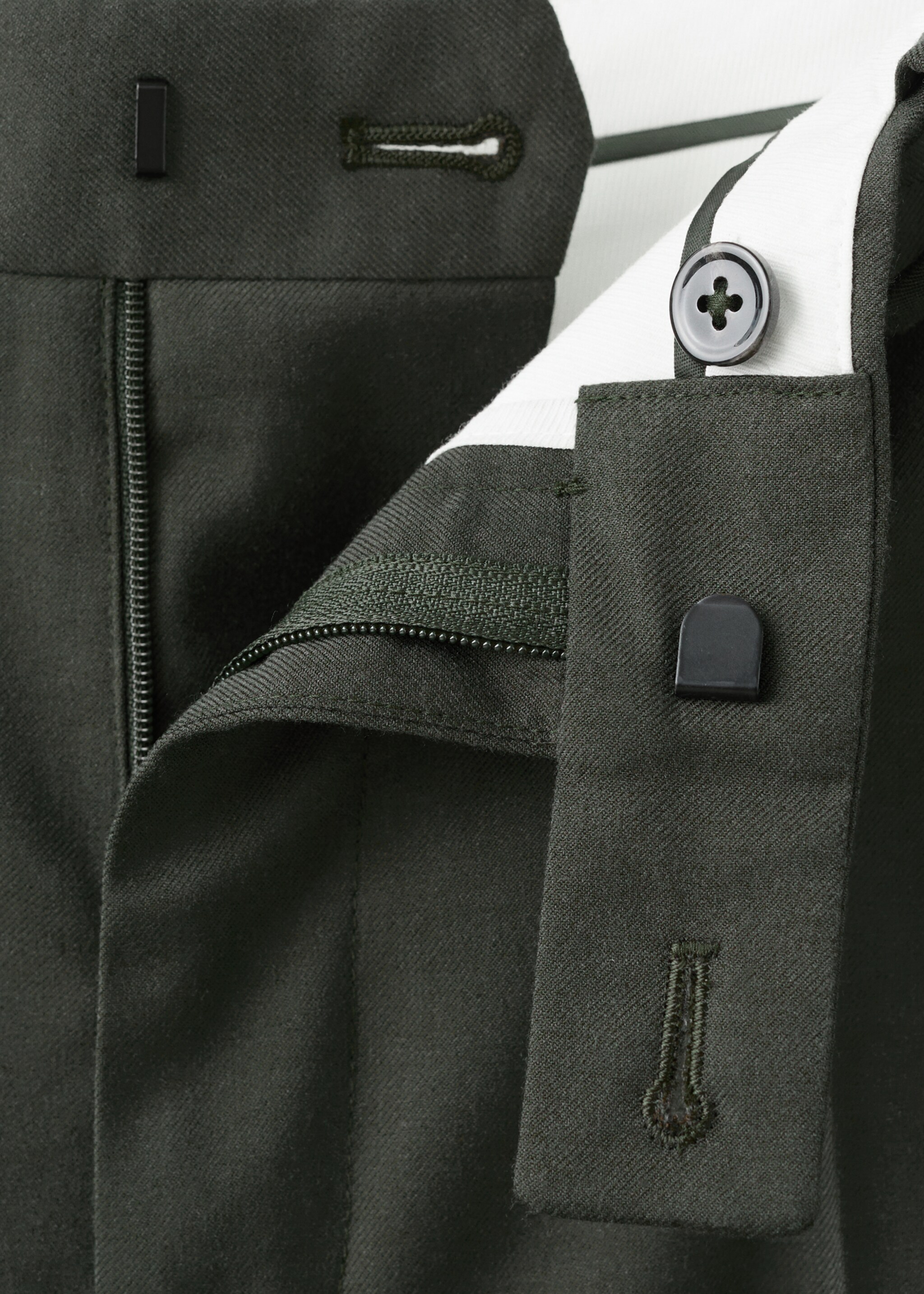 Pantalons vestit Milan slim fit - Detall de l'article 8, Caqui. Ref: 27021206-00.