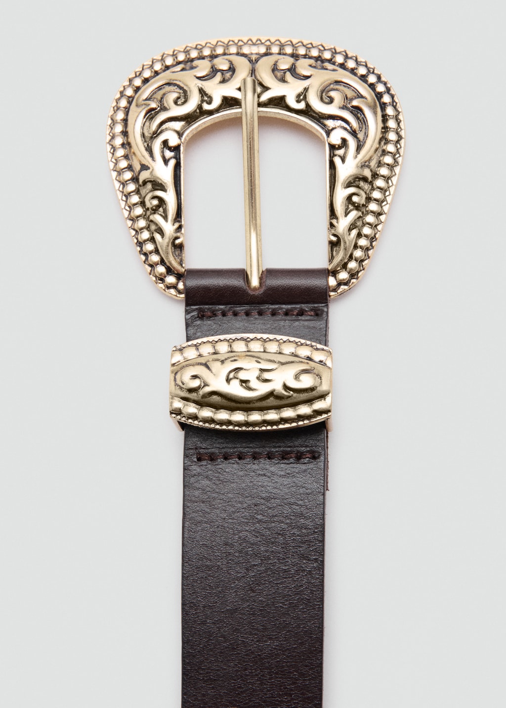 Engraved buckle leather belt