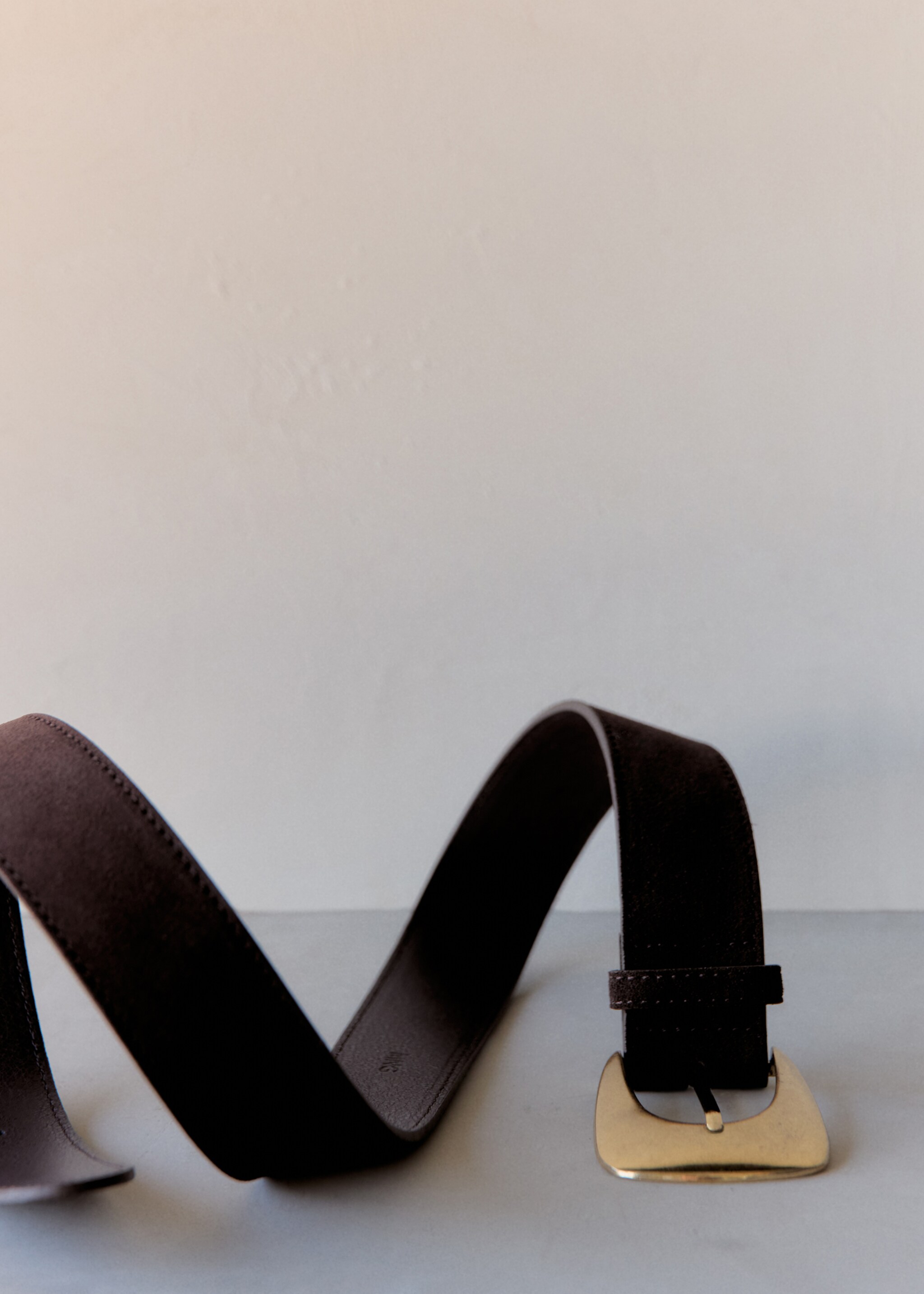 Ceinture daim maxi boucle - Détail de l'article 5, Chocolat. Ref: 27021210-00.