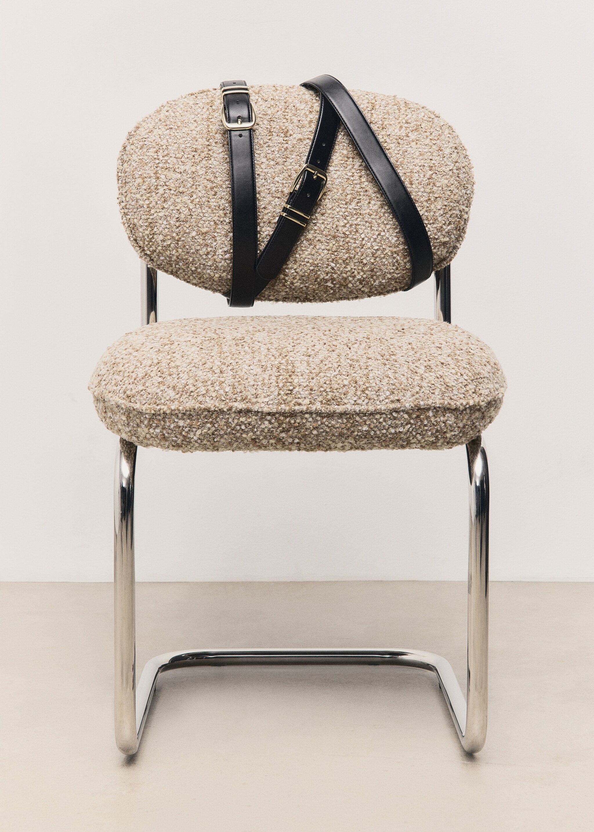 Square buckle belt - Details of the article 6, Black. Ref: 27021216-00.