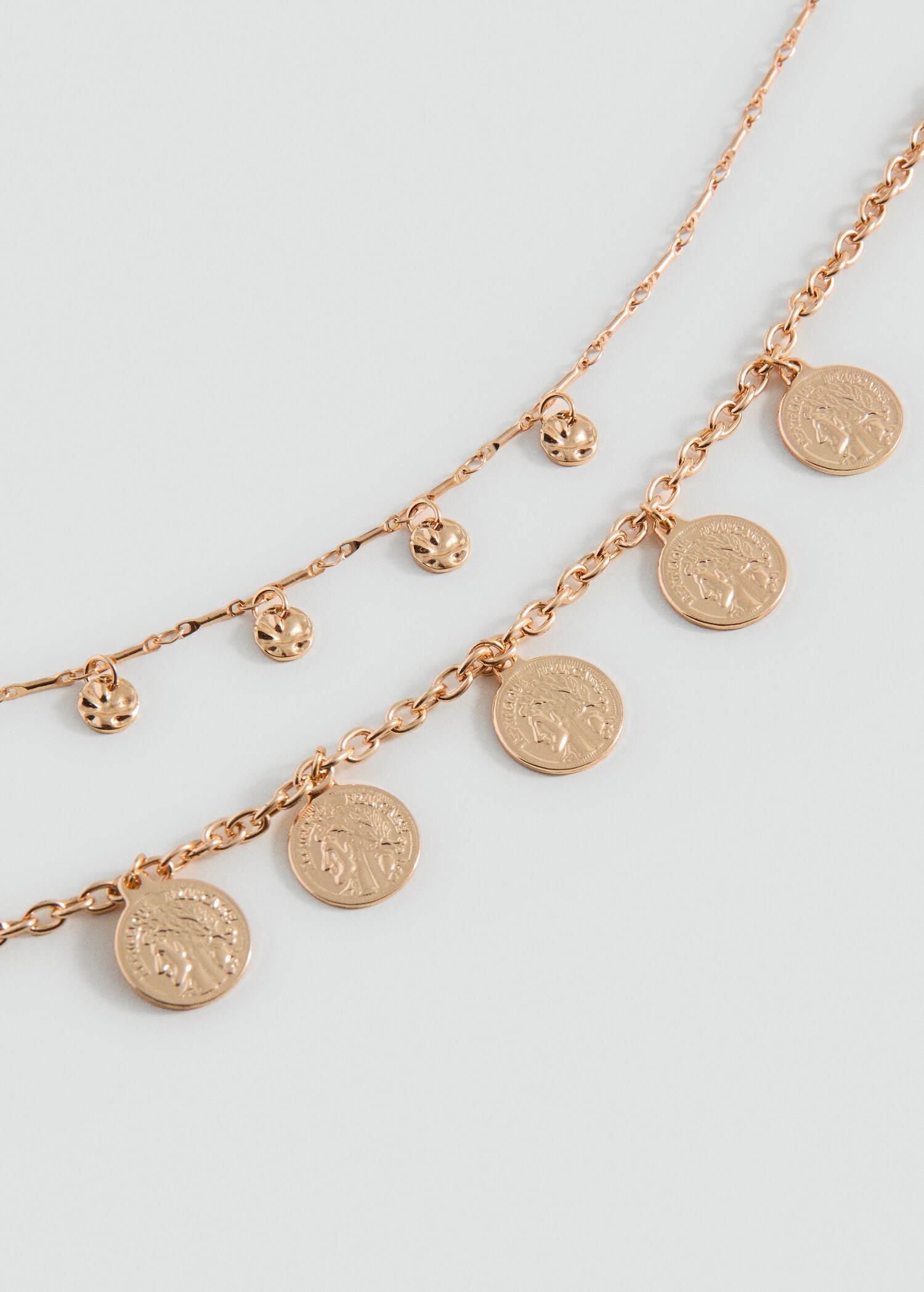 Collar doble monedas - Plano medio