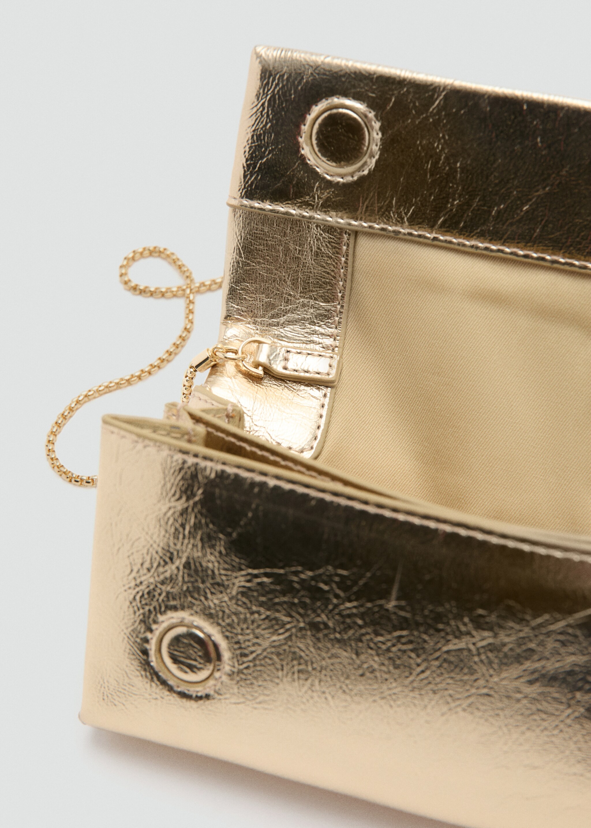 Crossbody bag with flap - Details of the article 3, Gold. Ref: 27021238-00.