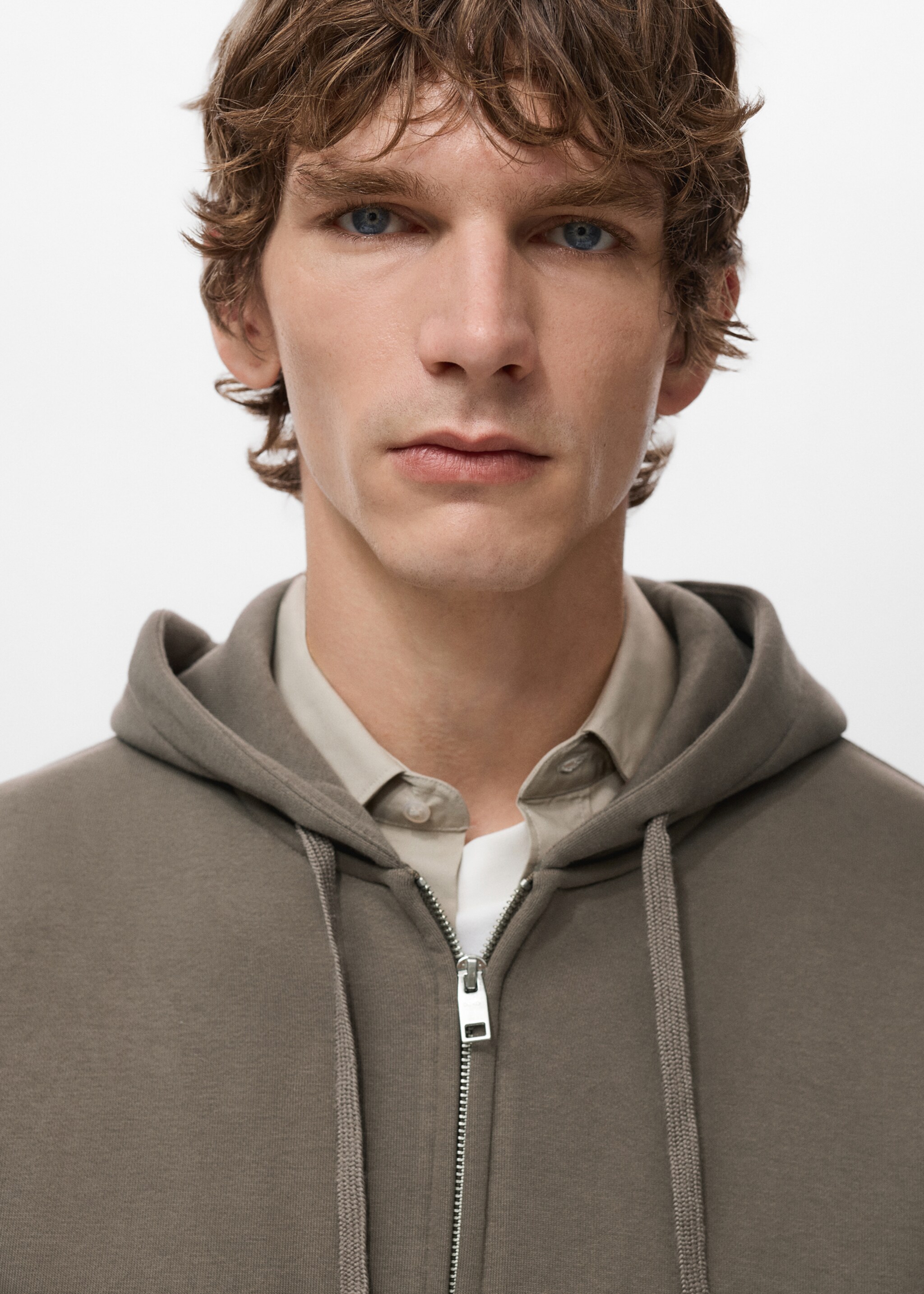 Zipped hoodie - Details of the article 1, Medium Brown. Ref: 27021264-00.