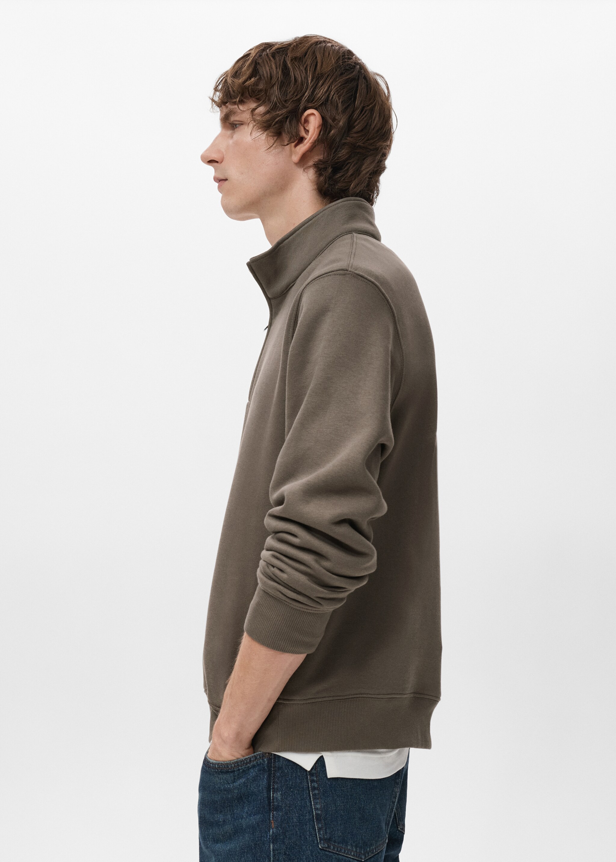 Regular-fit cotton sweatshirt with zip - Details of the article 2, Medium Brown. Ref: 27021265-00.