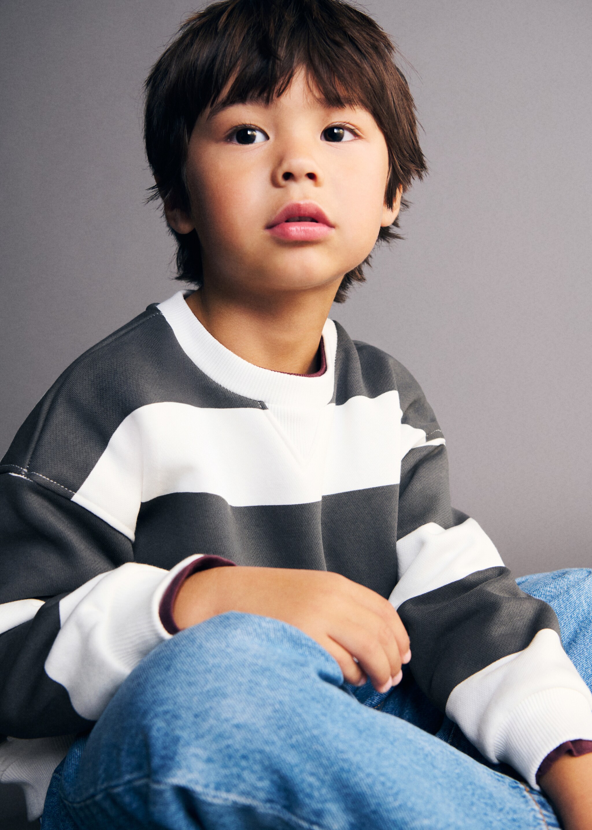 Gestreiftes Sweatshirt - Detail des Artikels 1, Anthrazit. Ref: 27021267-00.