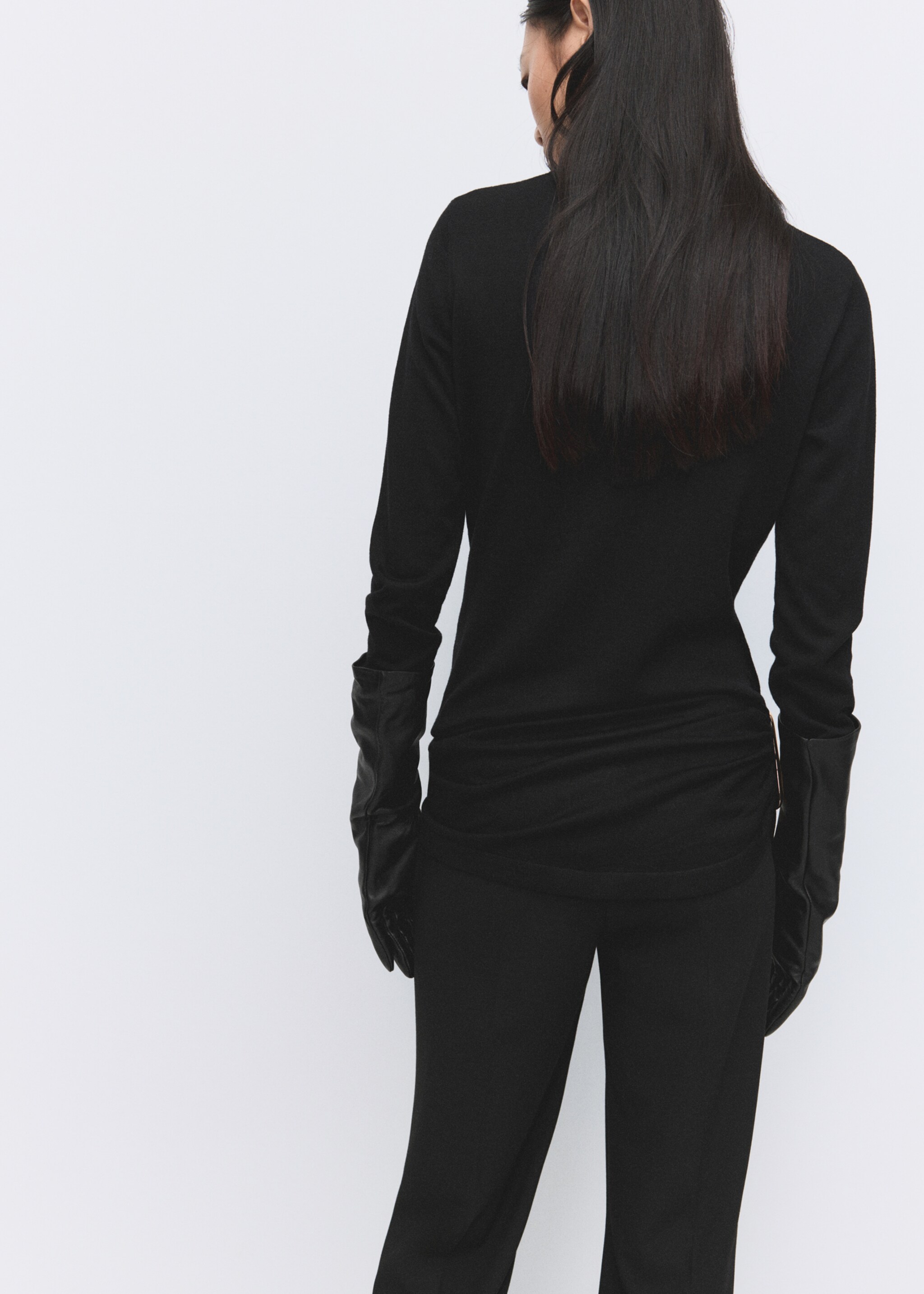 Turtleneck sweater with brooch - Reverse of the article, Black. Ref: 27021273-00.
