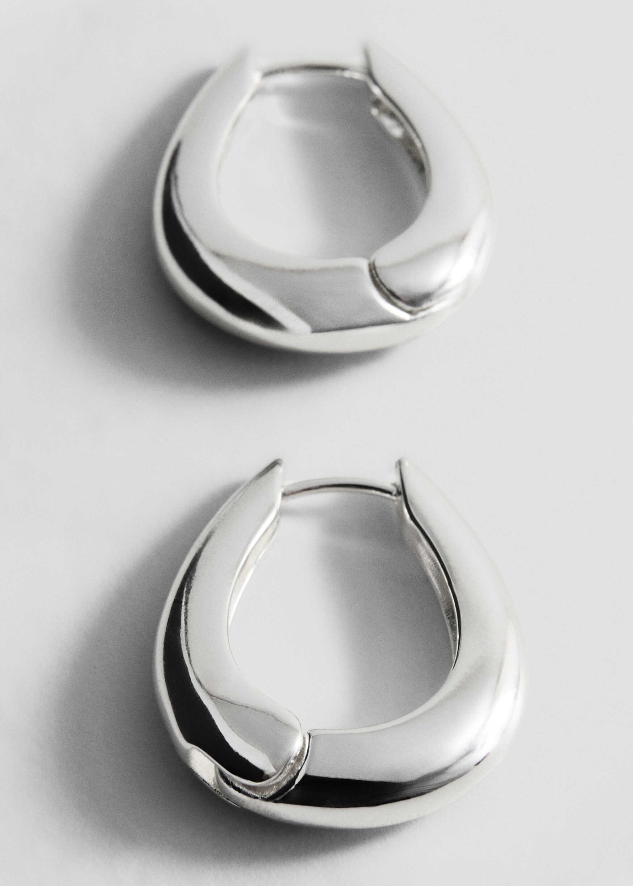 Volume hoop earrings - Details of the article 1, Silver. Ref: 27021280-00.