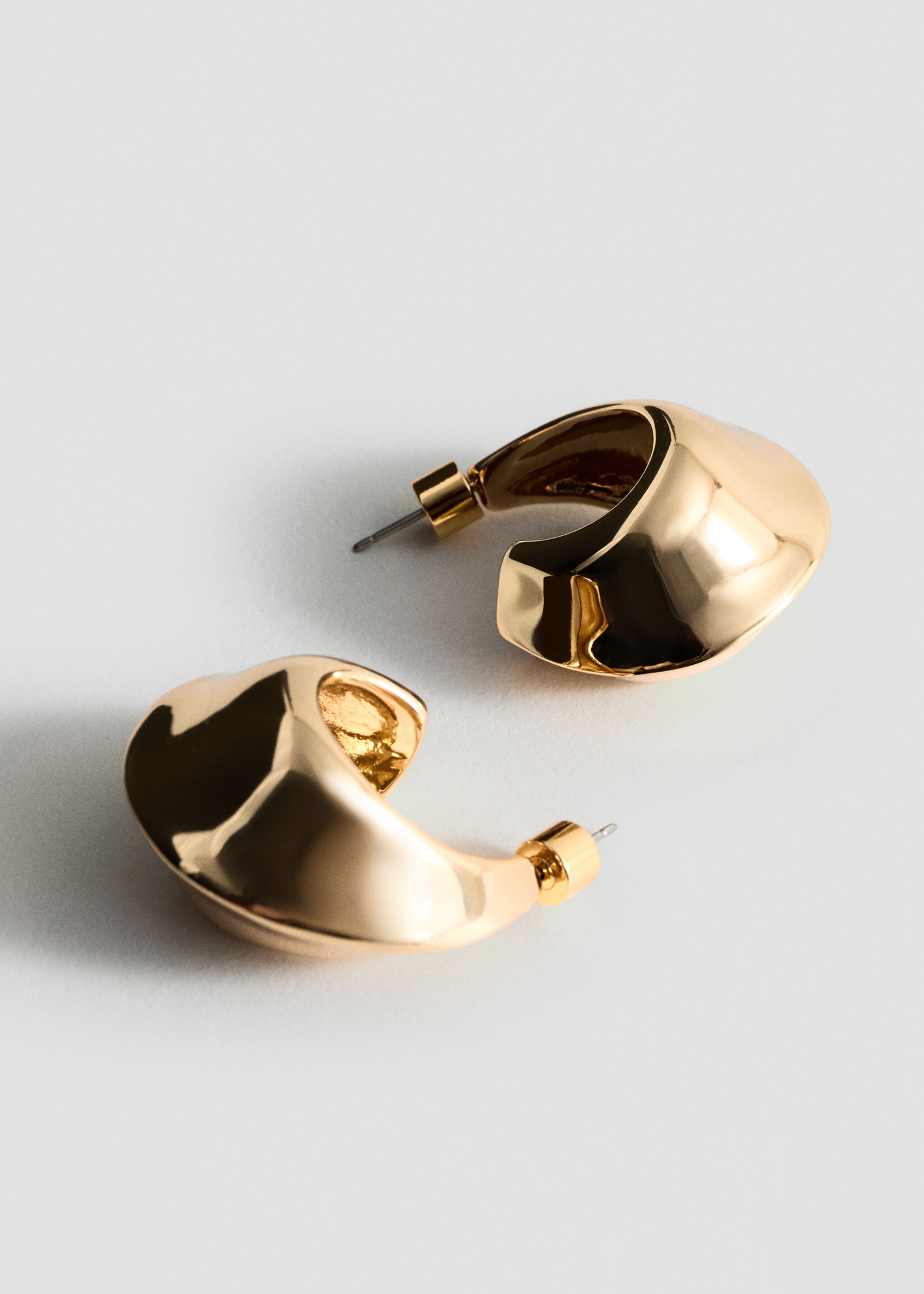 Moon volume earrings - Medium plane, Gold. Ref: 27021283-00.