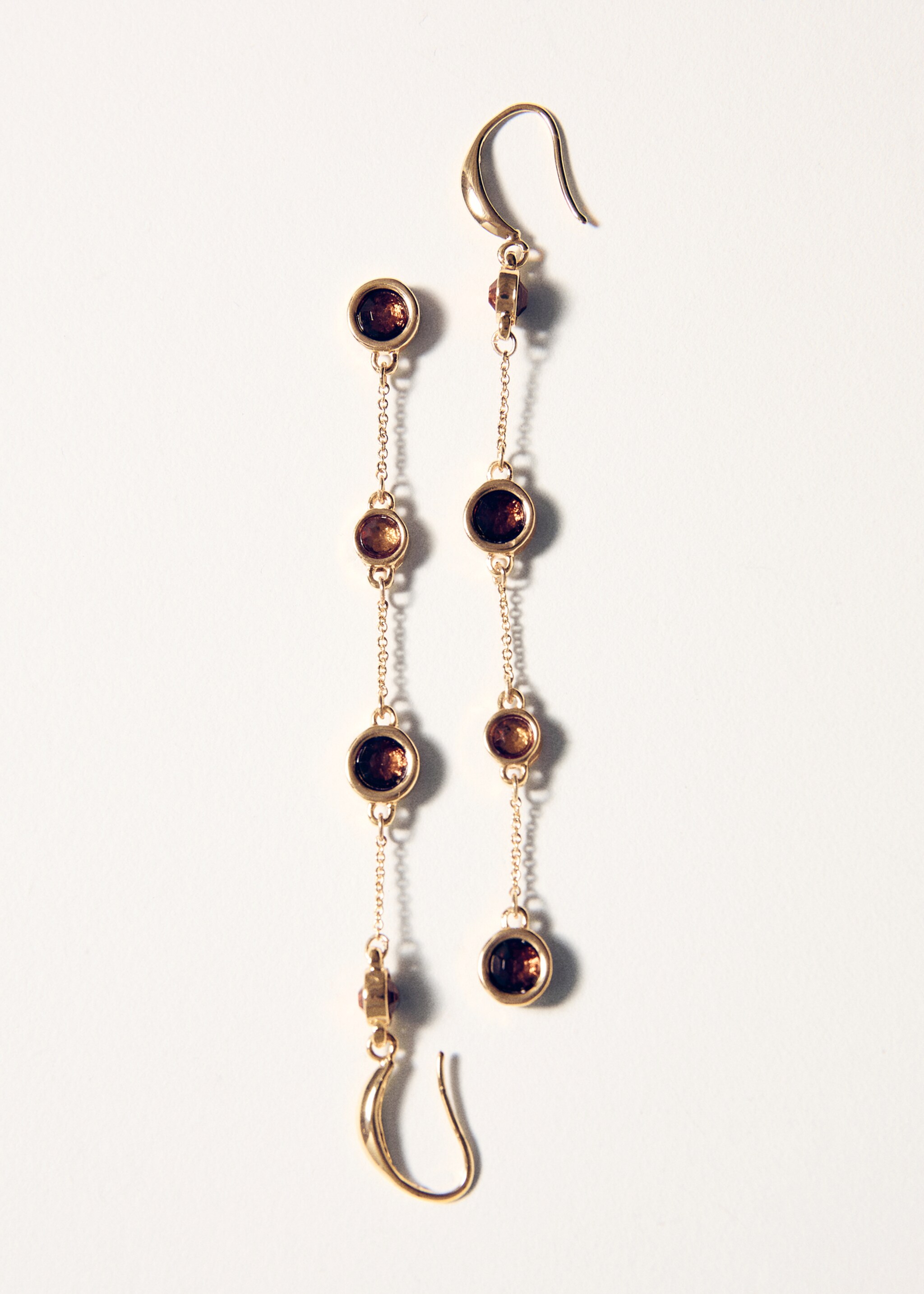 Boucles d'oreilles fil sphères - Détail de l'article 5, Or. Ref: 27021285-00.