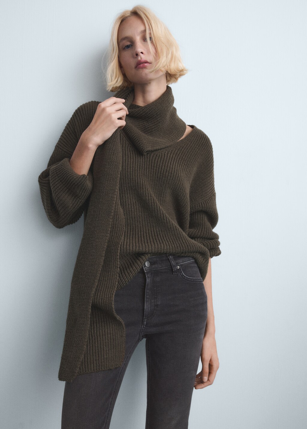 Mid-rise skinny jeans - image 4