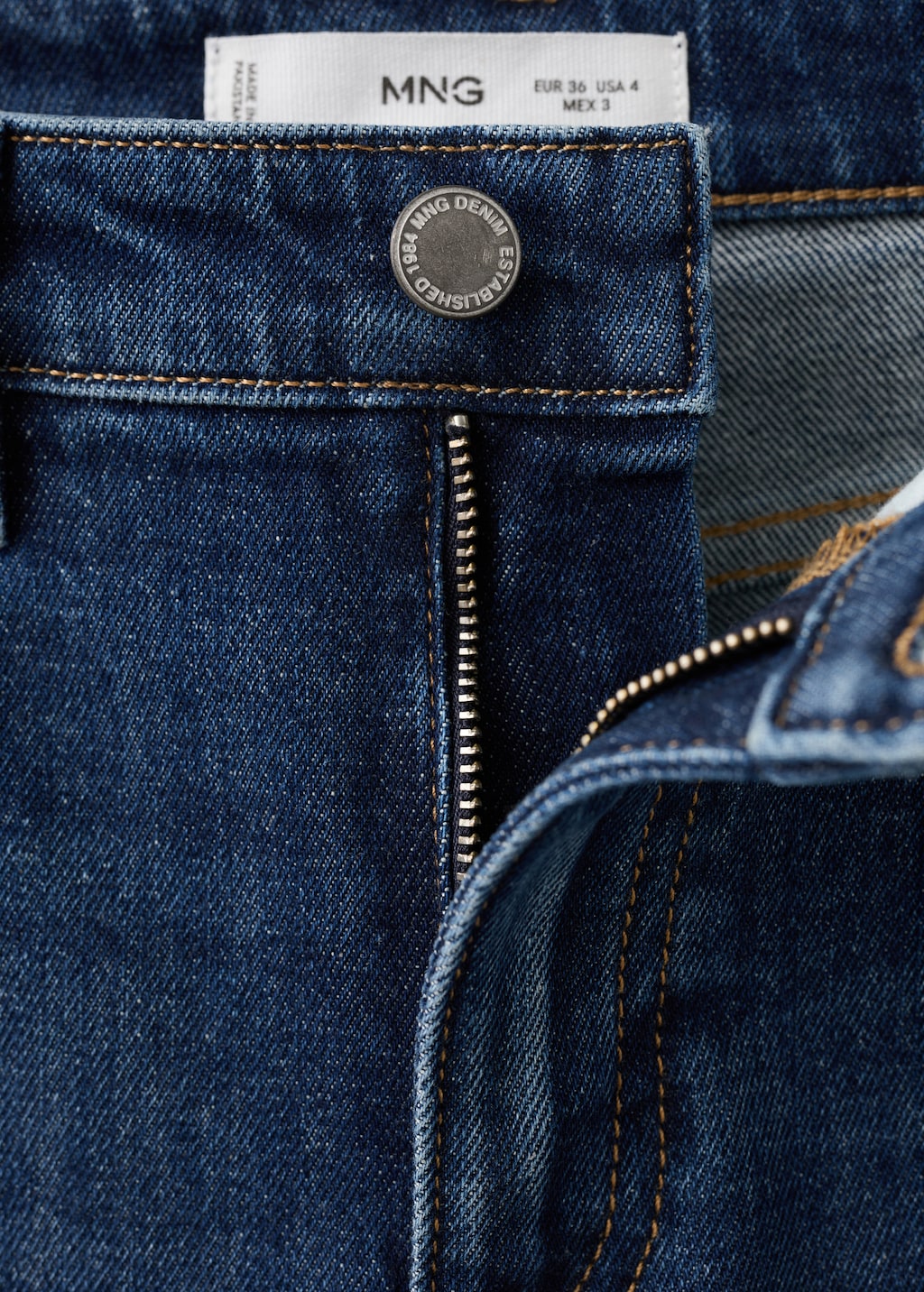 Mid-rise skinny jeans