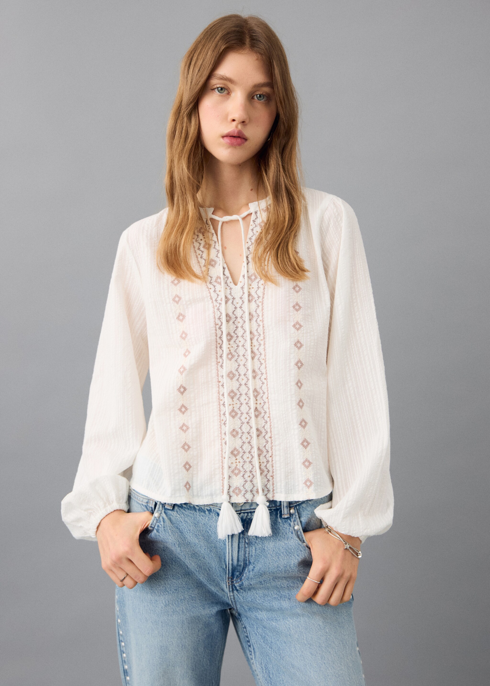 Beaded embroidered blouse - Medium plane, Off White. Ref: 27021292-00.