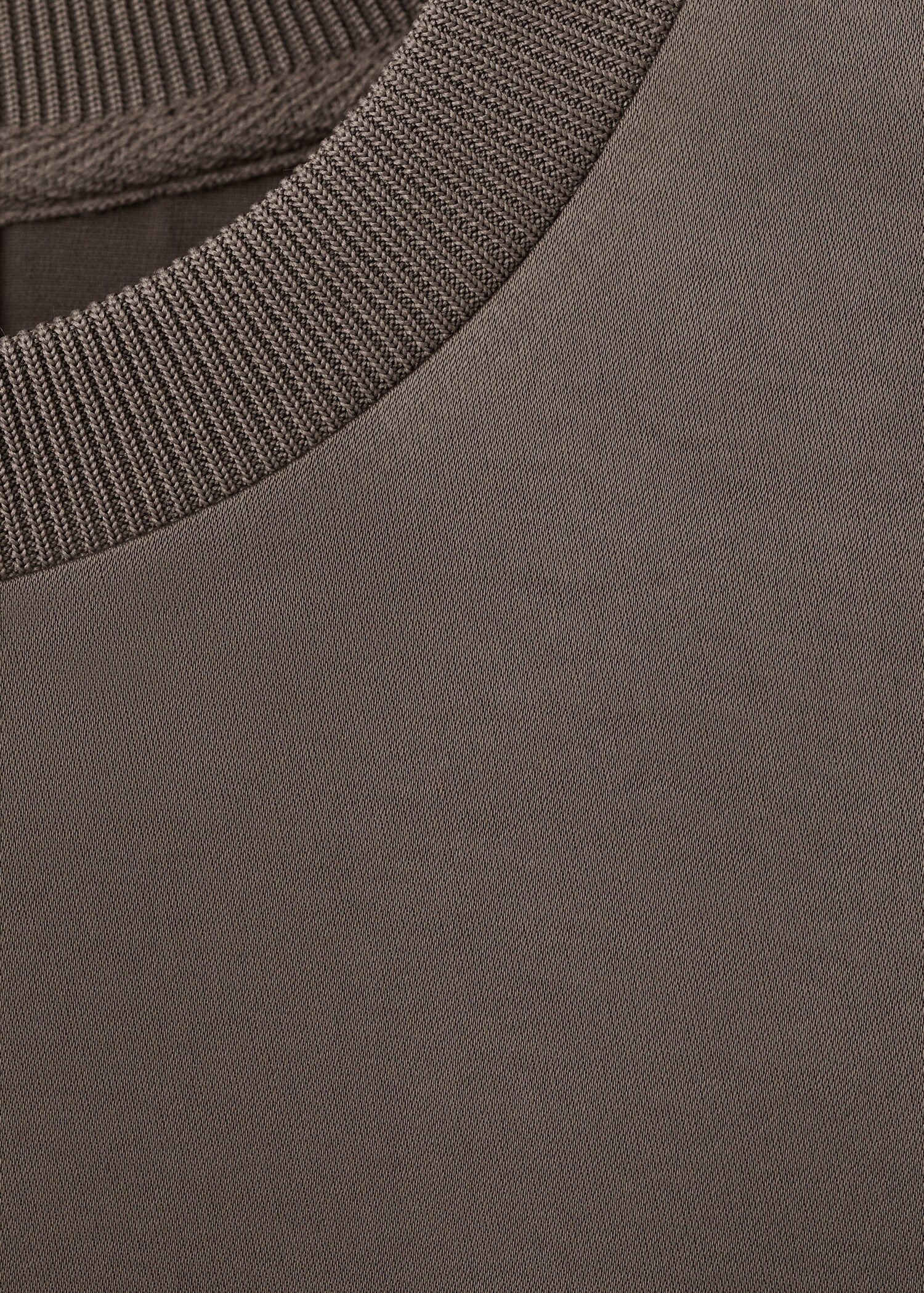 Blouse crop satinée - Détail de l'article 8