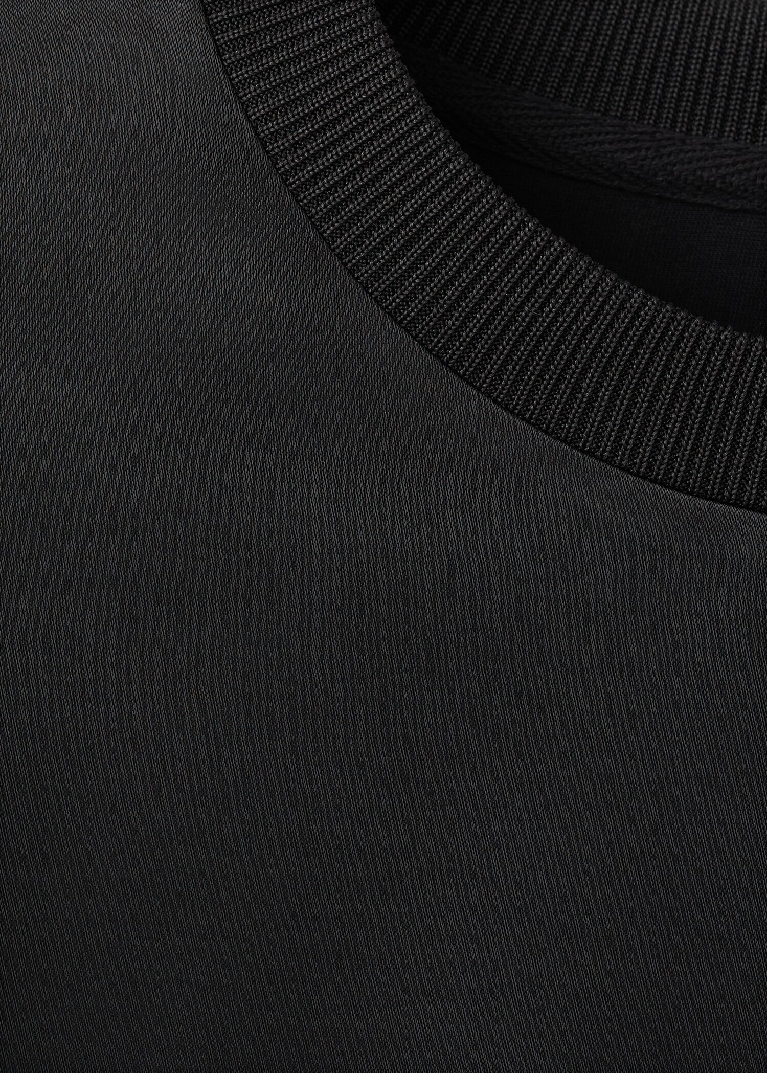 Blusa crop satinada - Detalle del artículo 8