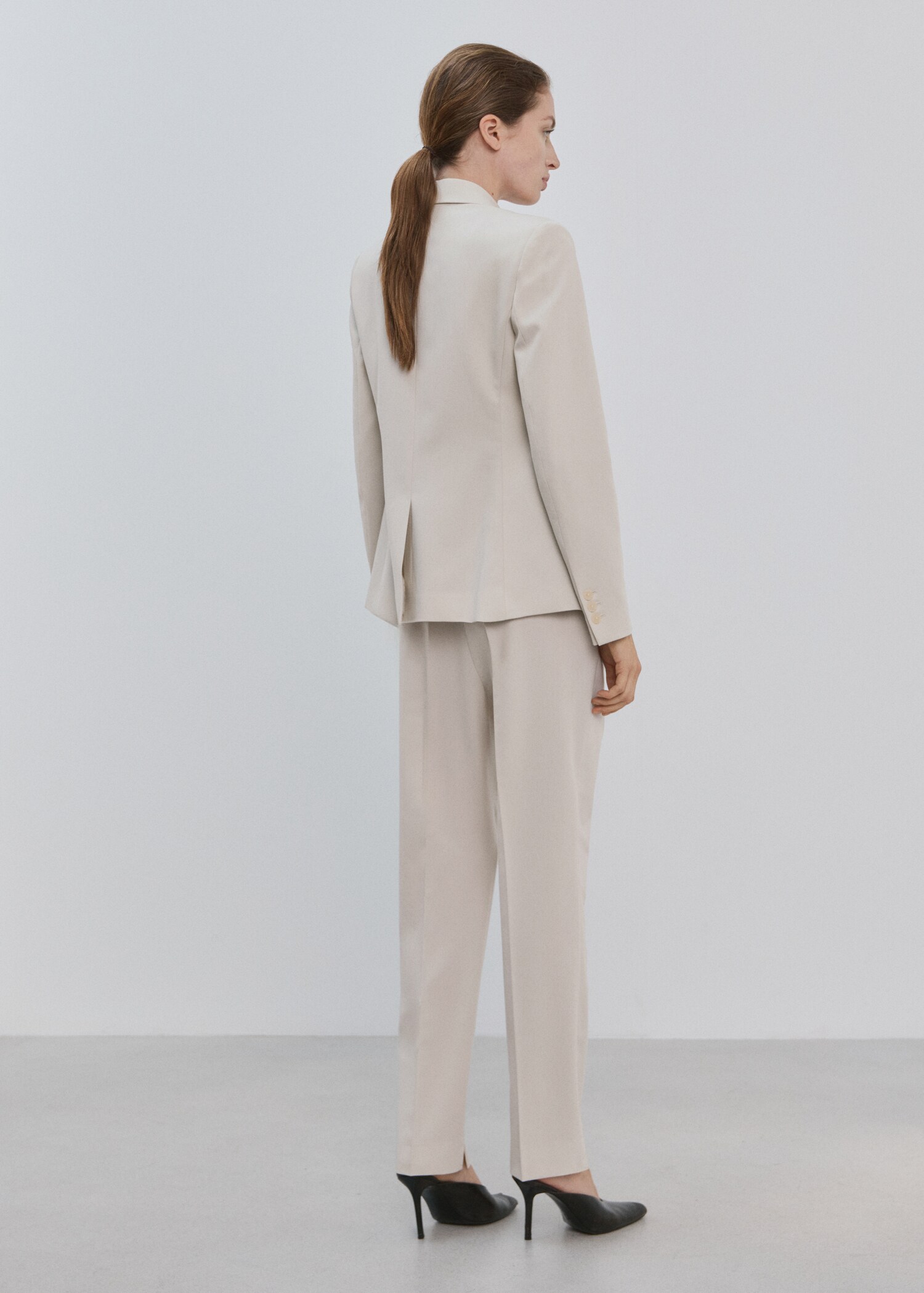 Gerade Anzughose - Rückseite des Artikels