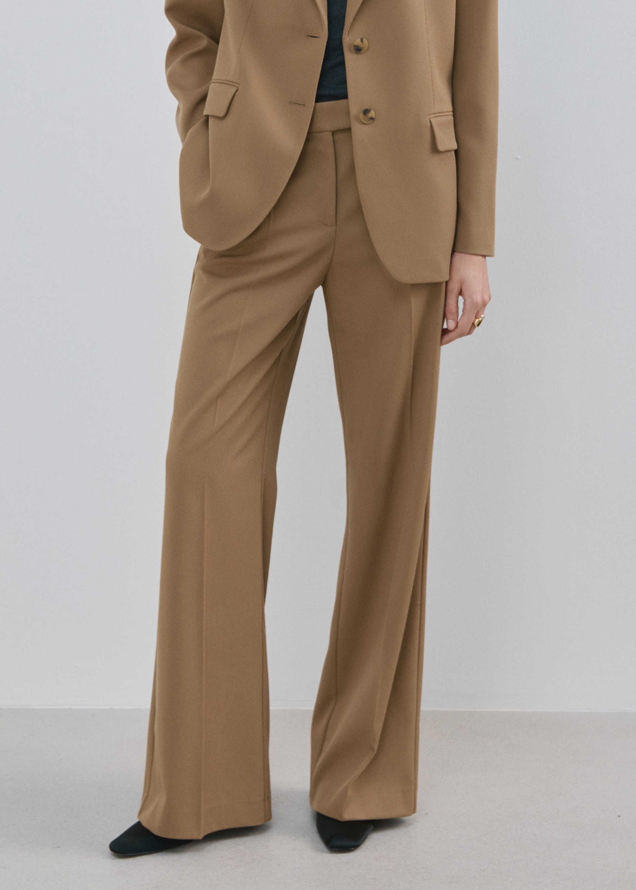 Straight low-rise suit trousers - Medium plane, Medium Brown. Ref: 27021298-00.