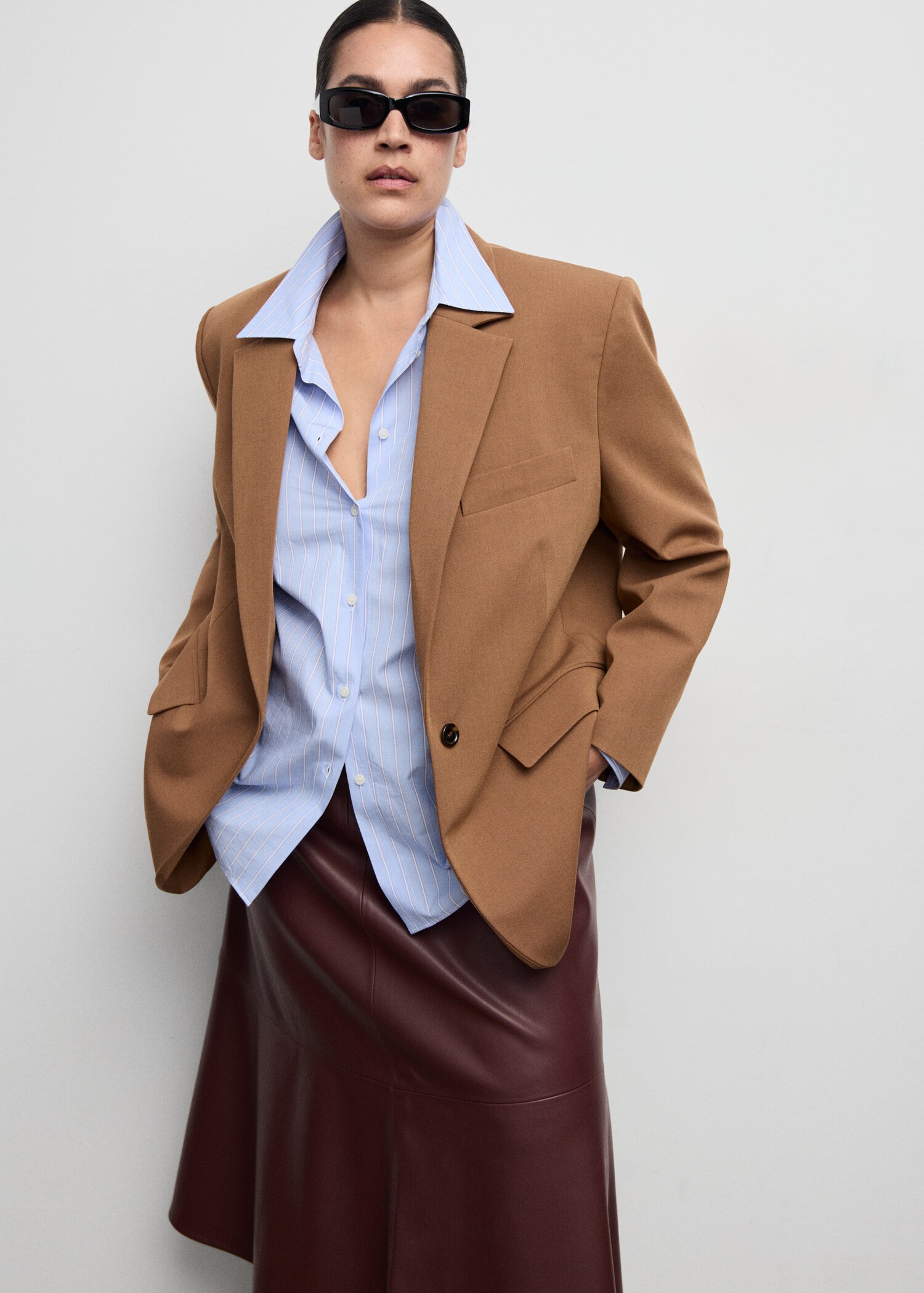 بليزر مستقيم بجيوب قلابة - تفاصيل المنتج 5